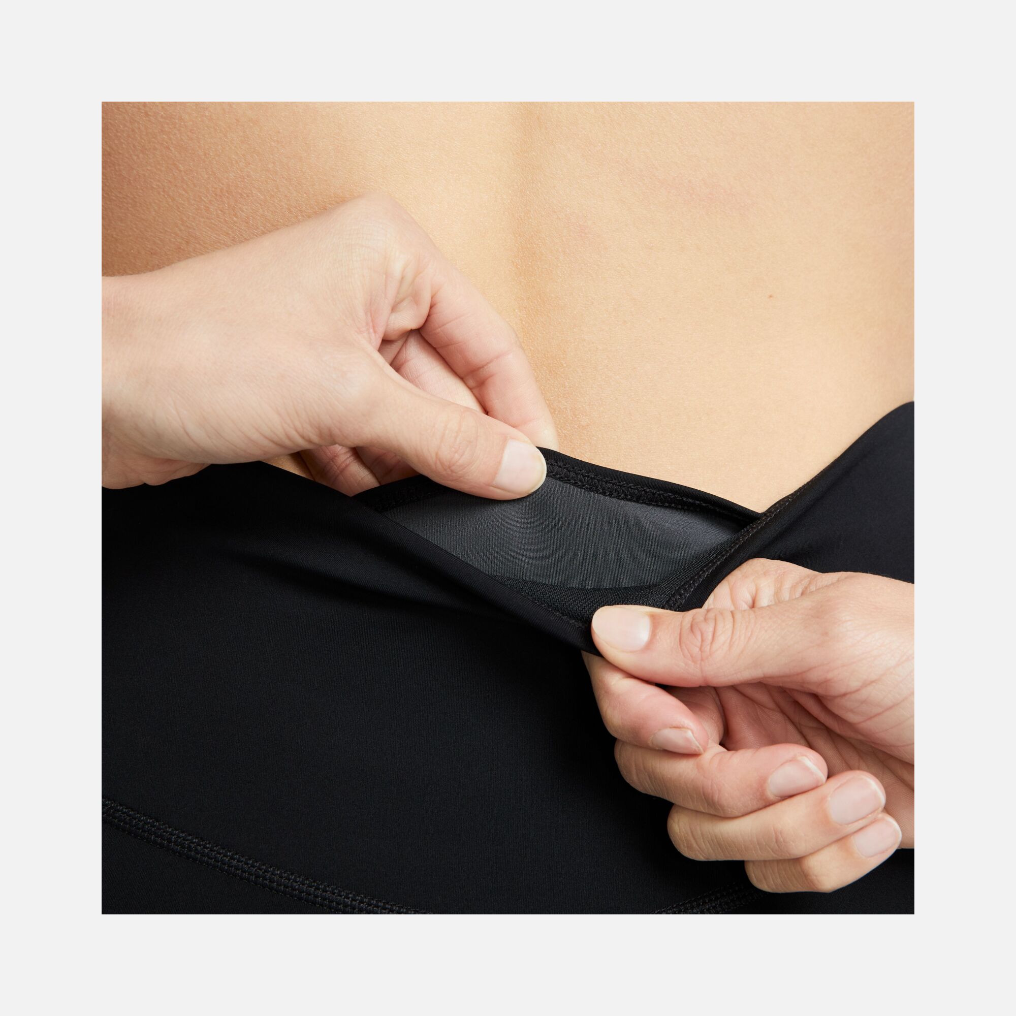 Nike One Dri-Fit Leak Protection: Period 7" Mid Rise Training Kadın Şort