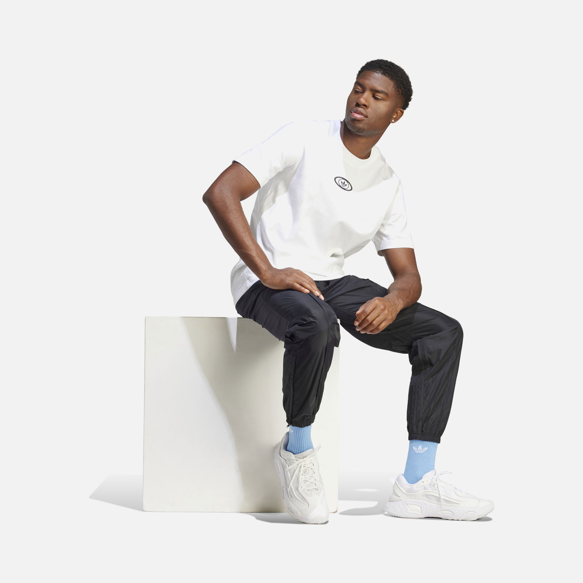 adidas Sportswear Rekive Graphic Short-Sleeve Erkek Tişört