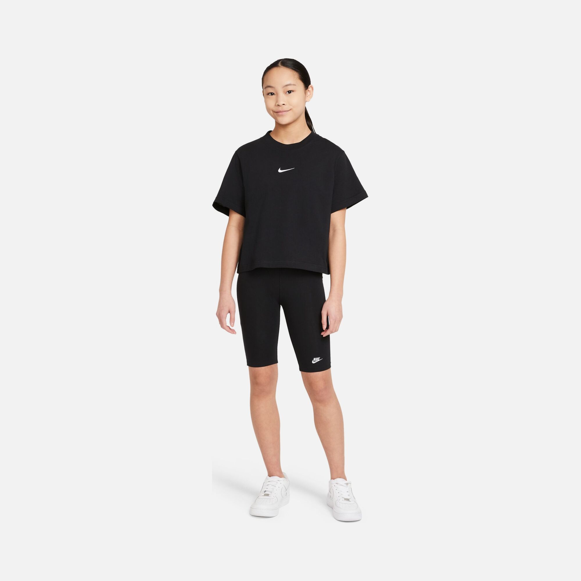 Nike Sportswear Essential Boxy Short-Sleeve (Girls') Çocuk Tişört
