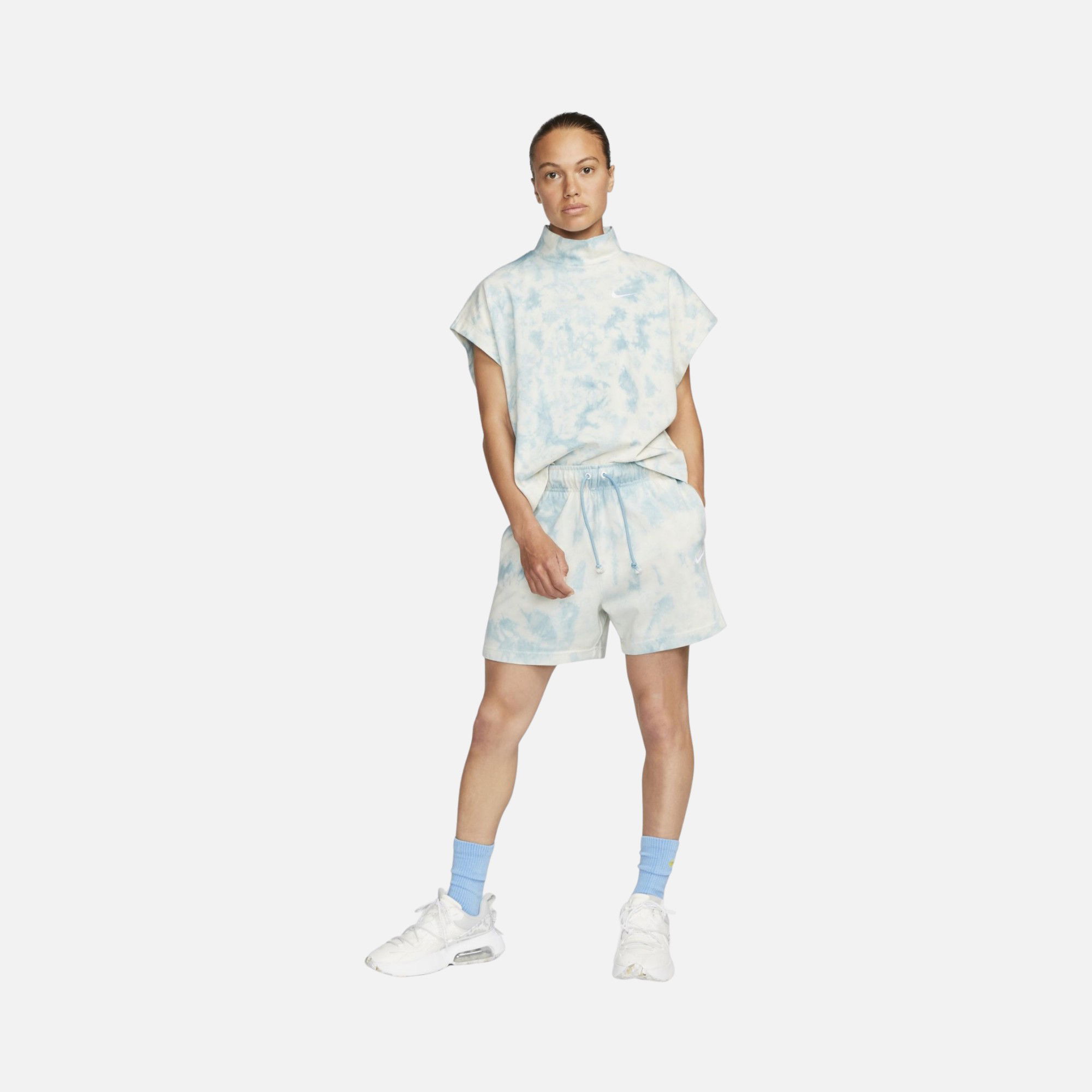 Nike Sportswear Wash Easy High Waisted Kadın Şort