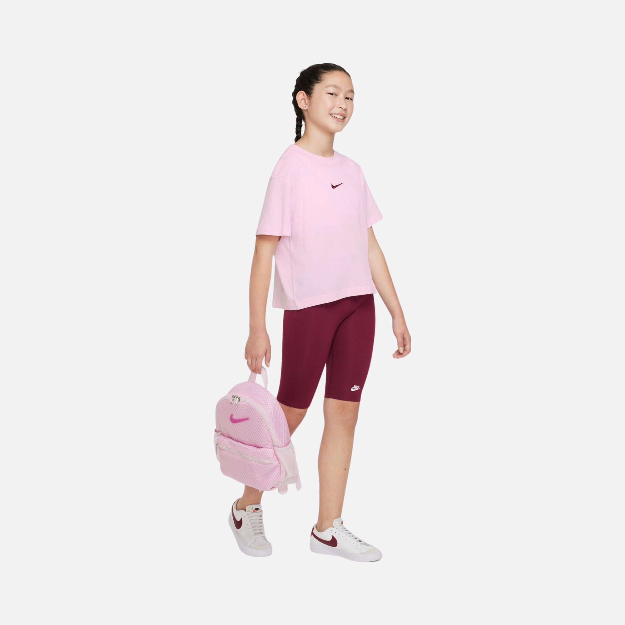 Nike Sportswear Essential Boxy Short-Sleeve (Girls') Çocuk Tişört