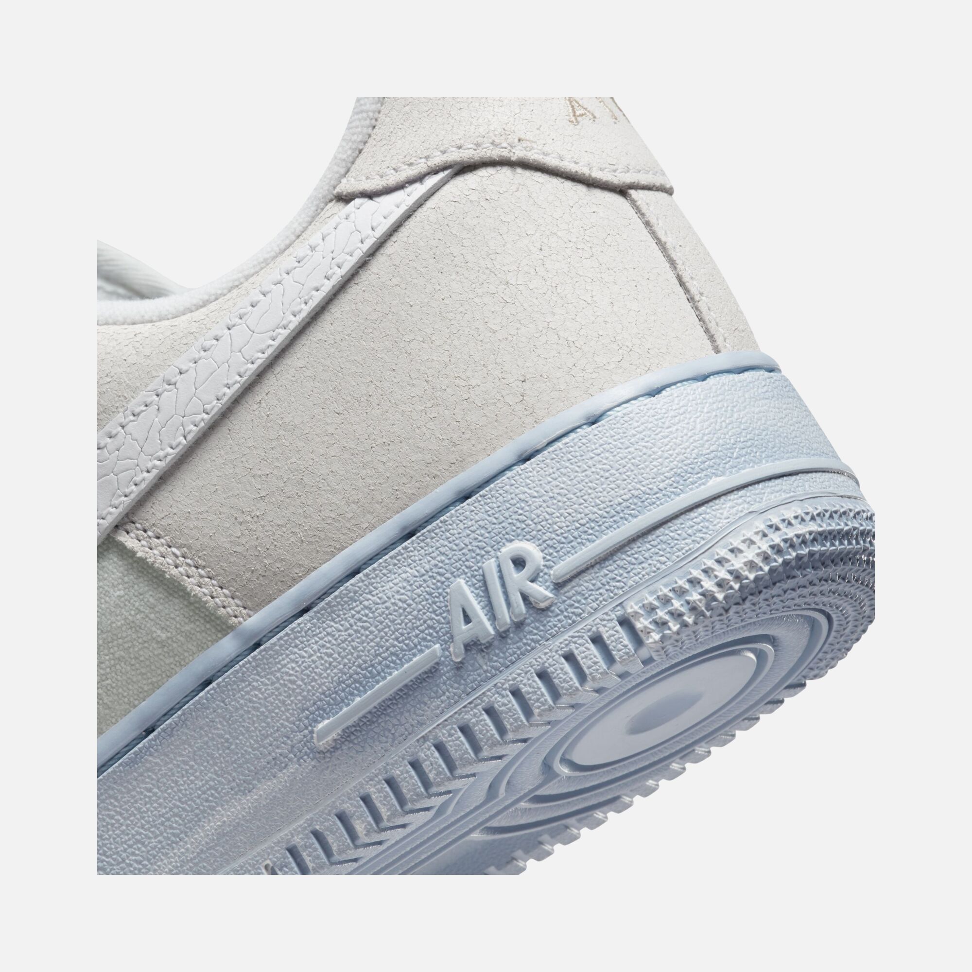 Nike Air Force 1 '07 LV8 EMB Erkek Spor Ayakkabı