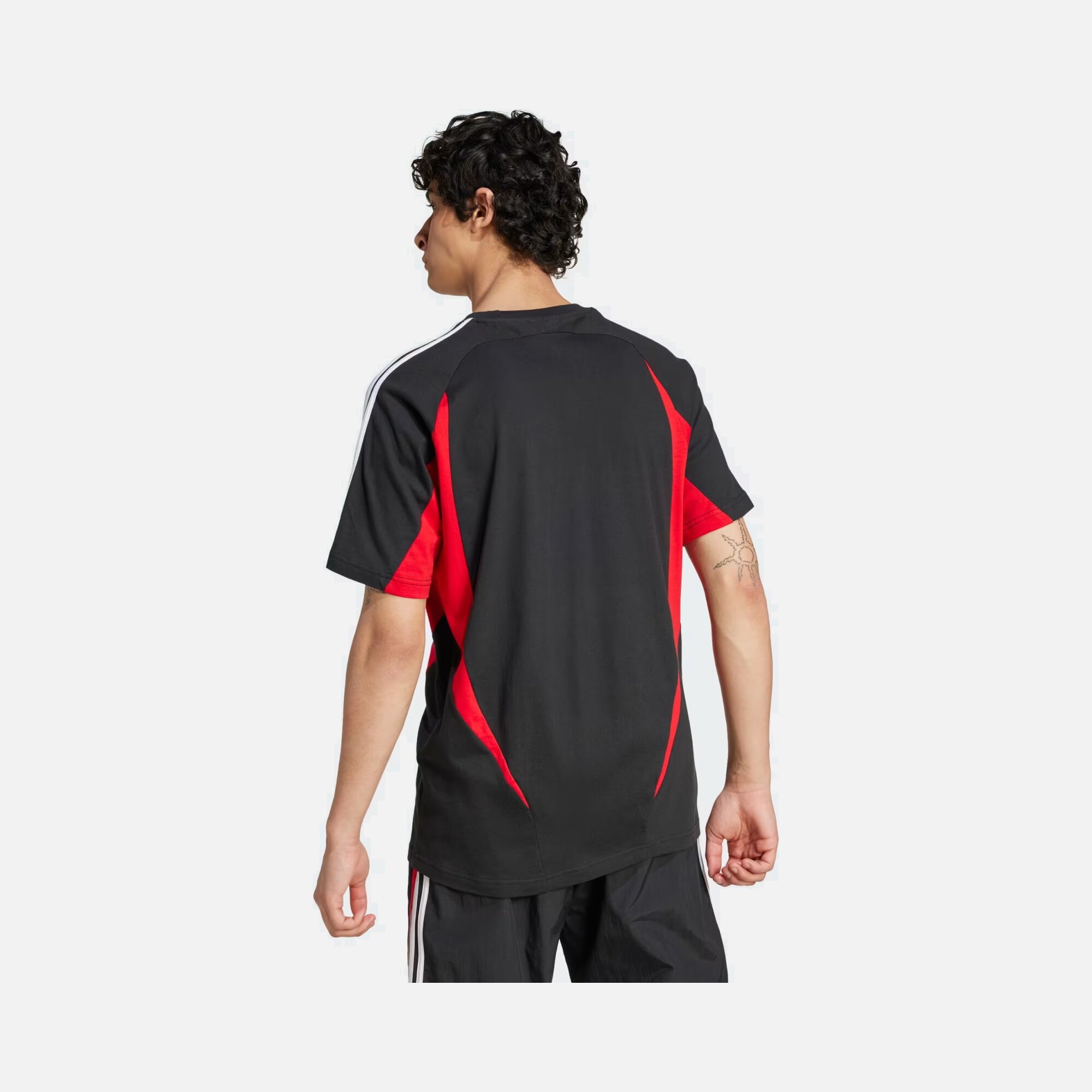 adidas Sportswear Archive 3-Stripes Short-Sleeve Erkek Tişört