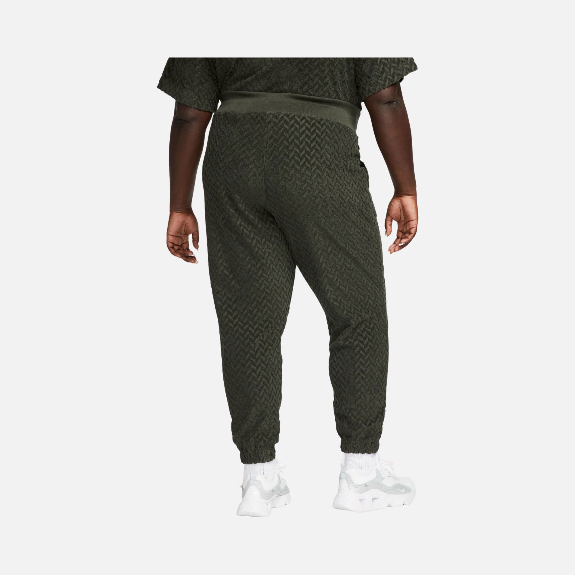 Nike Sportswear Everyday Mod High-Waisted AOJ Jogger (Plus-Size) Kadın Eşofman Altı