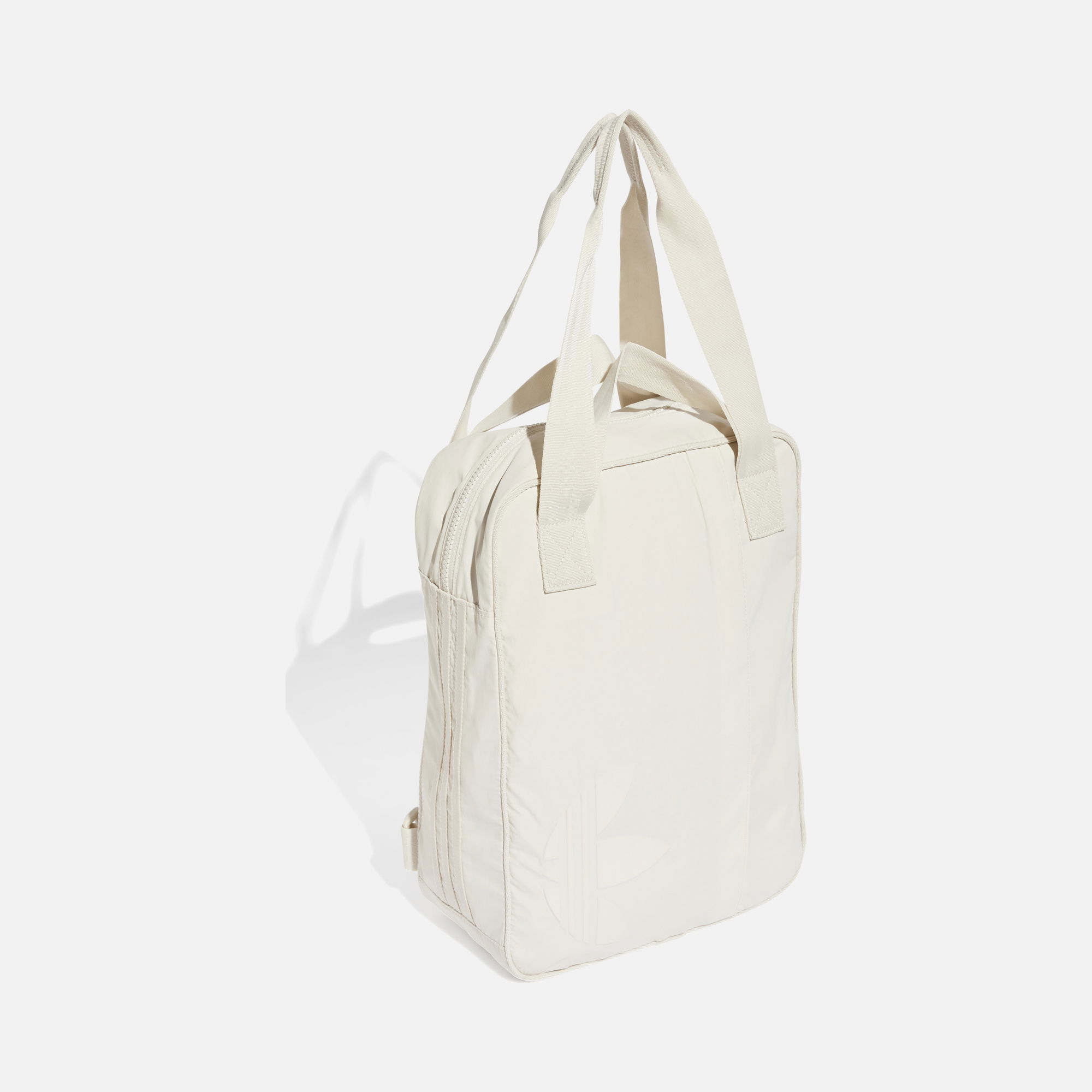 adidas Originals Embossed Trefoil Graphic (19,75 L) Functional & Compact Unisex Sırt Çantası