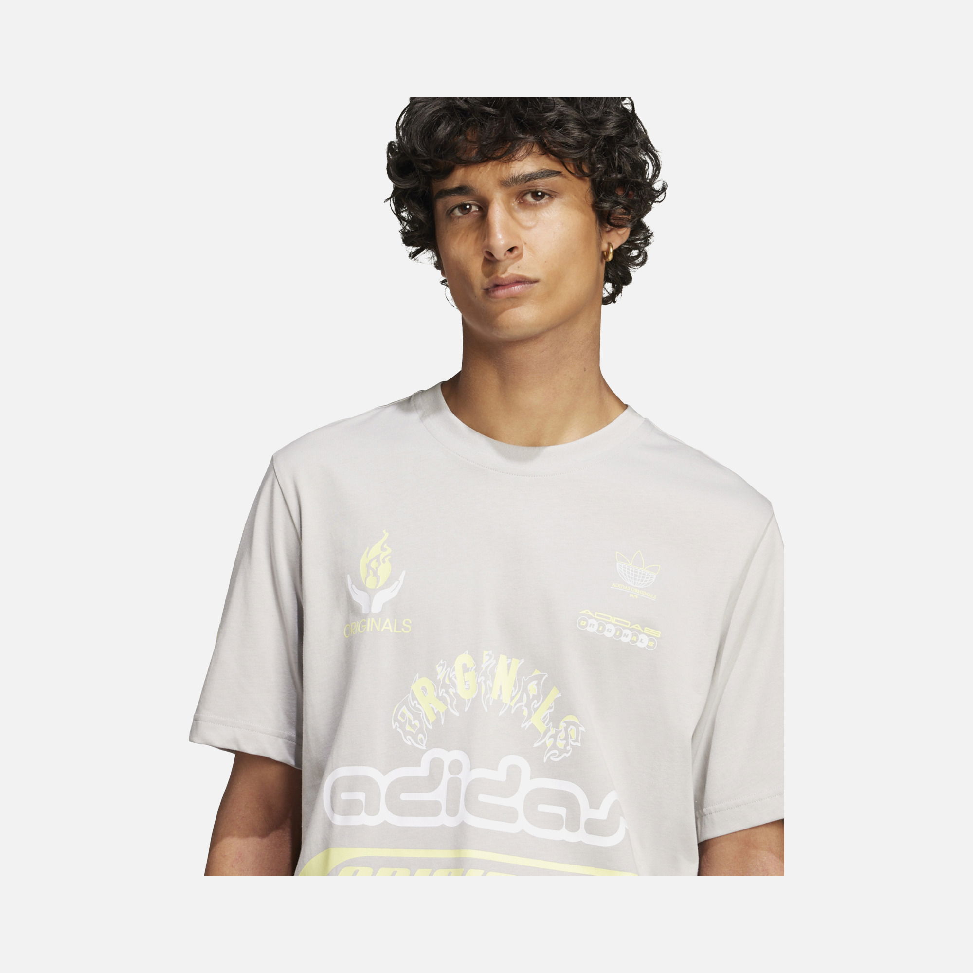 adidas Originals Q12 Sponsor Logo Graphics Loose and Comfortable Cut Short-Sleeve Erkek Tişört