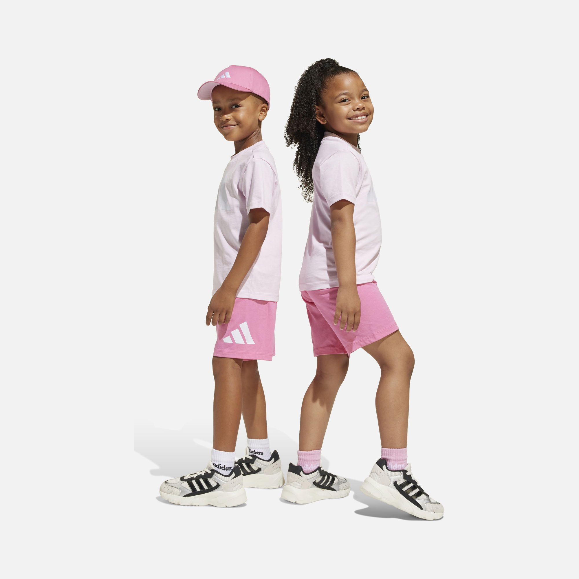 adidas Sportswear Essentials Big 3 Bar Logo Graphic Short-Sleeve Tişört&Şort Çocuk Takım