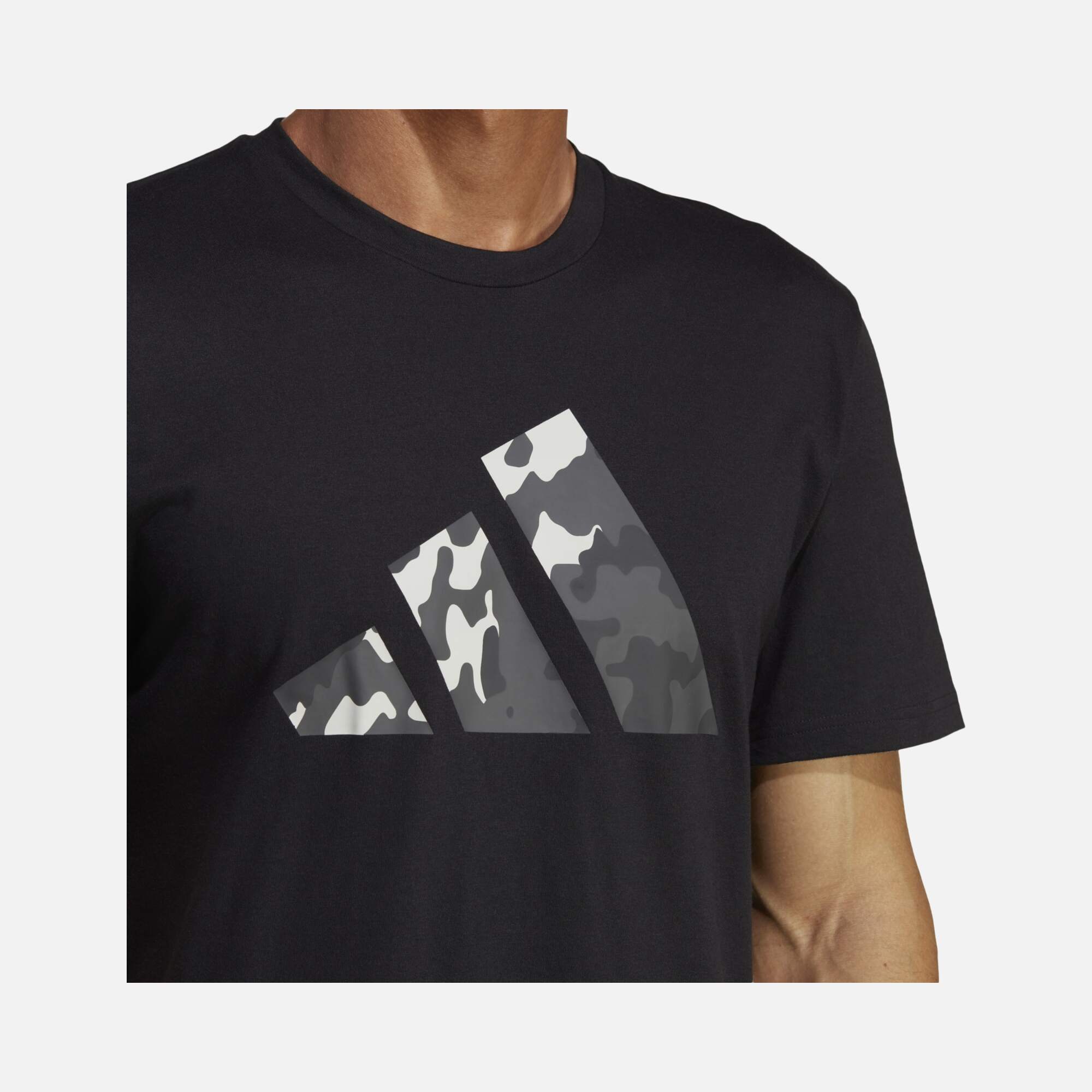 adidas Train Essentials Seasonal Logo Training Short-Sleeve Erkek tişört