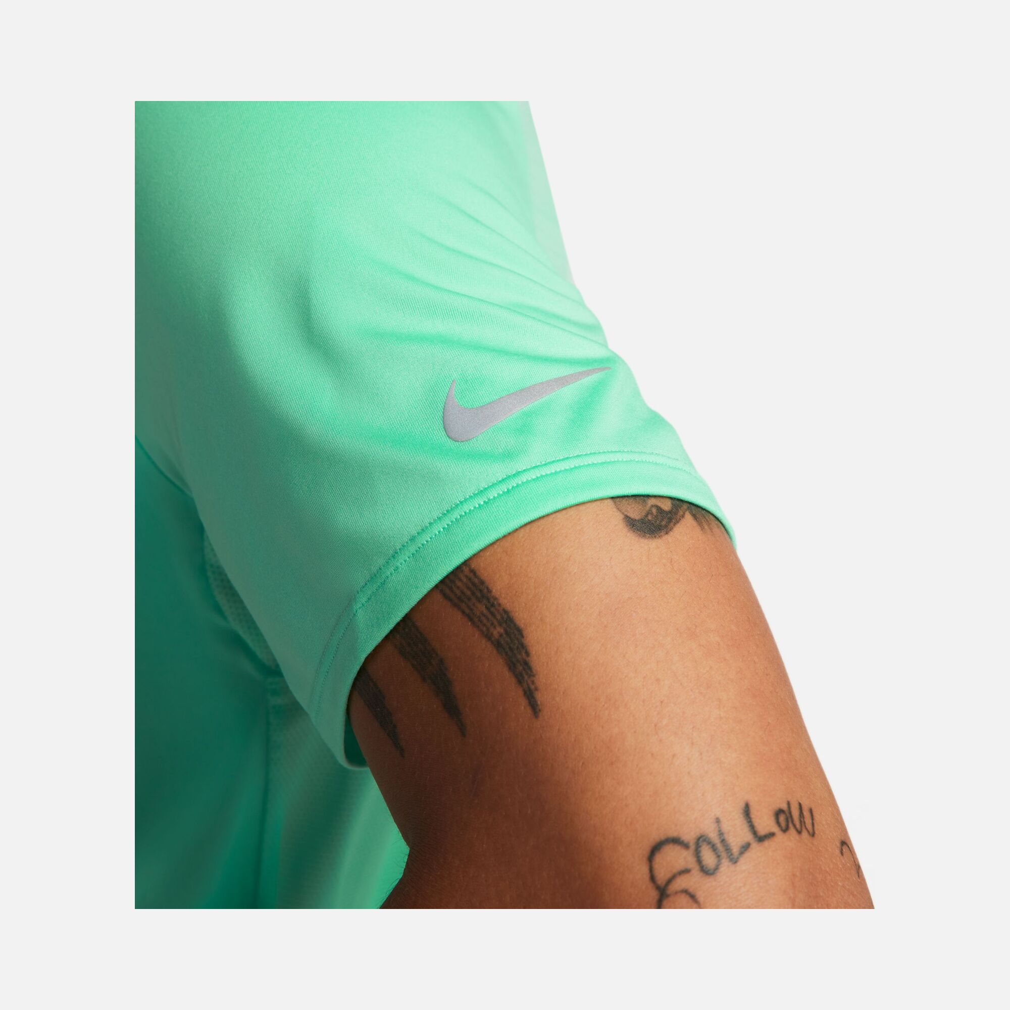 Nike Dri-Fit Run Division Rise 365 Flash Running Short-Sleeve Erkek Tişört