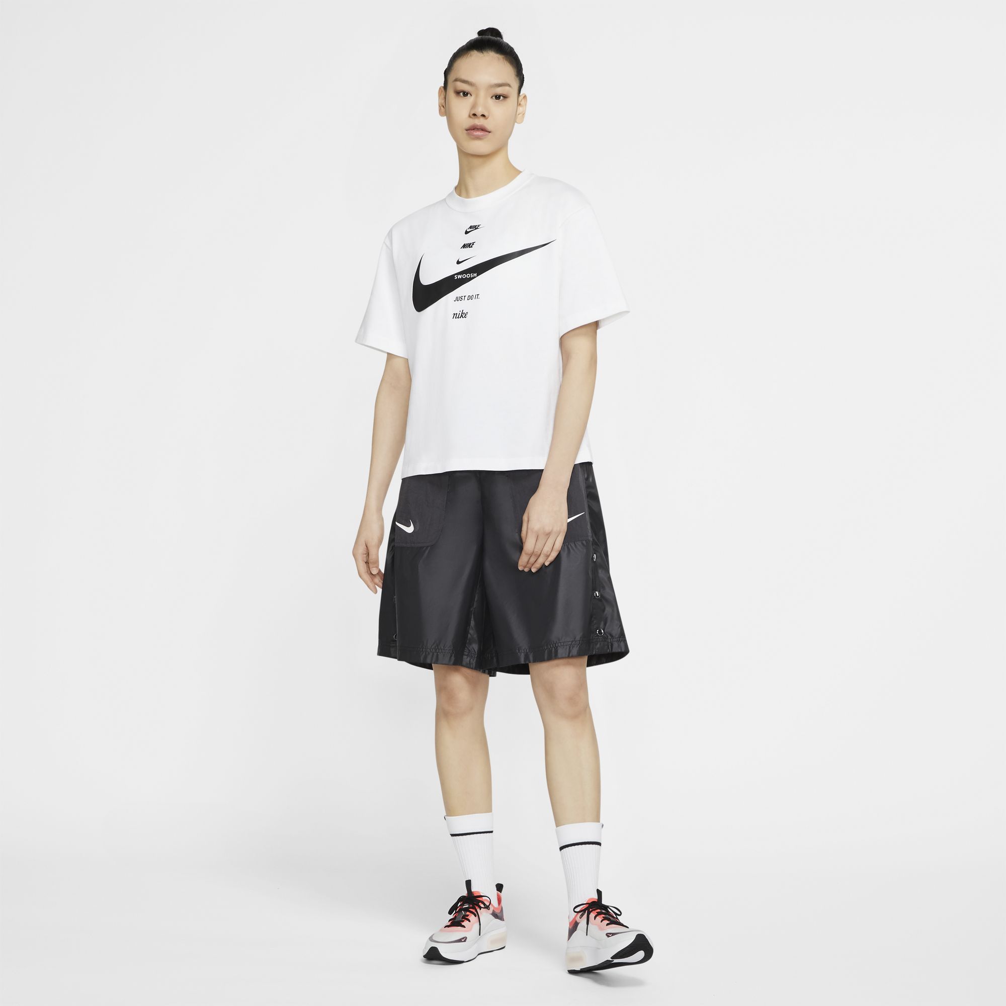 Nike Sportswear Swoosh Short-Sleeve Top Kadın Tişört