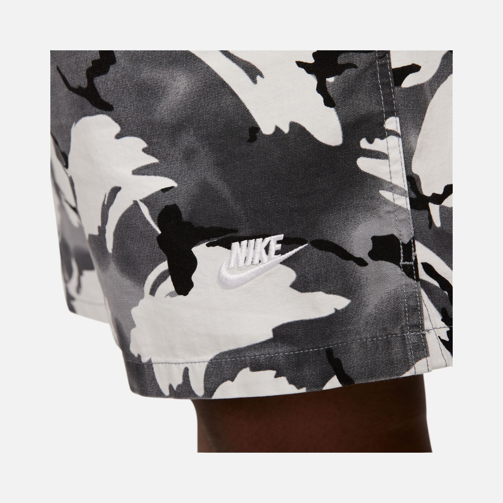 Nike Sportswear Club+ Woven Flow Camuoflage Oppression Erkek Şort