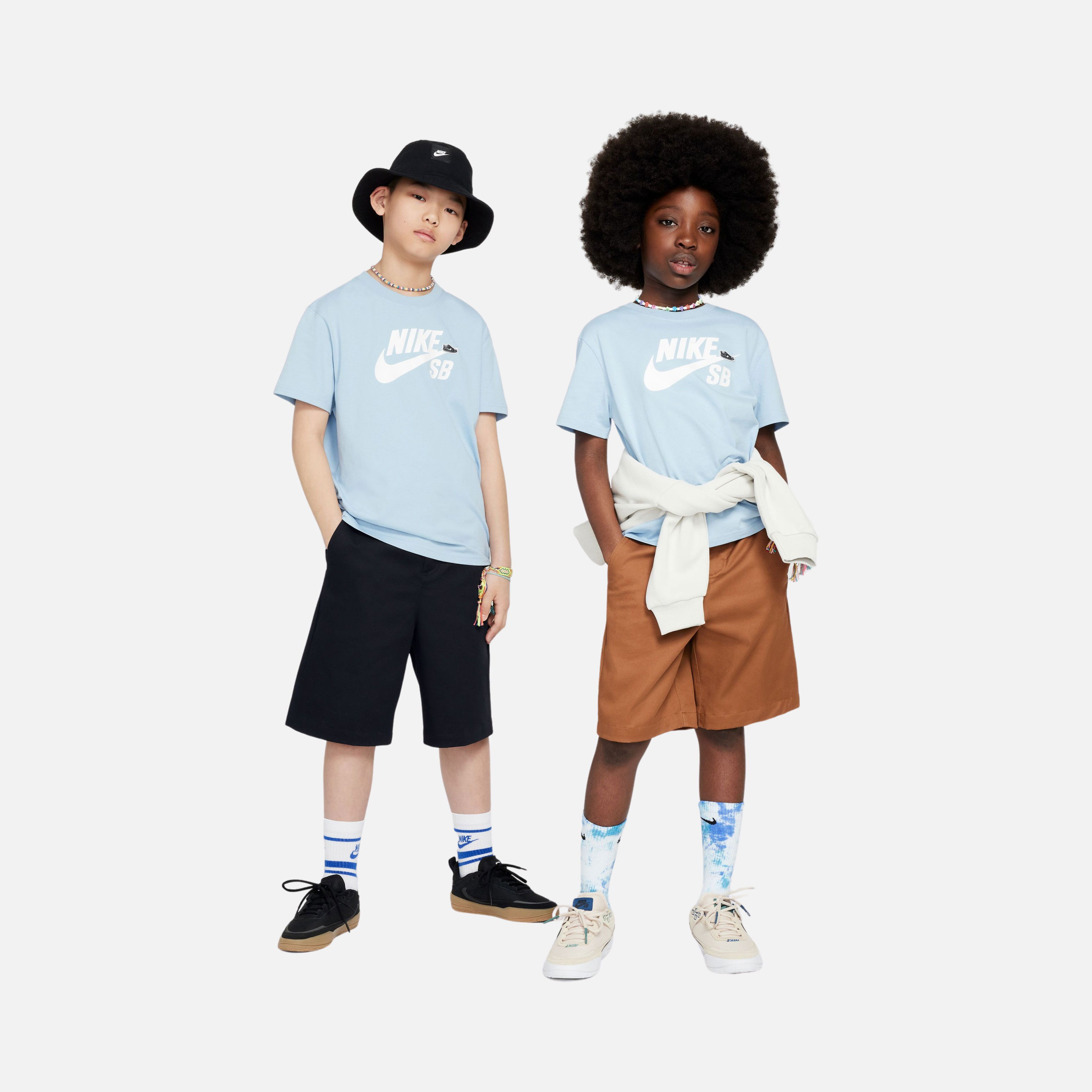 Nike Sportswear SB Logo Graphic Short-Sleeve Çocuk Tişört
