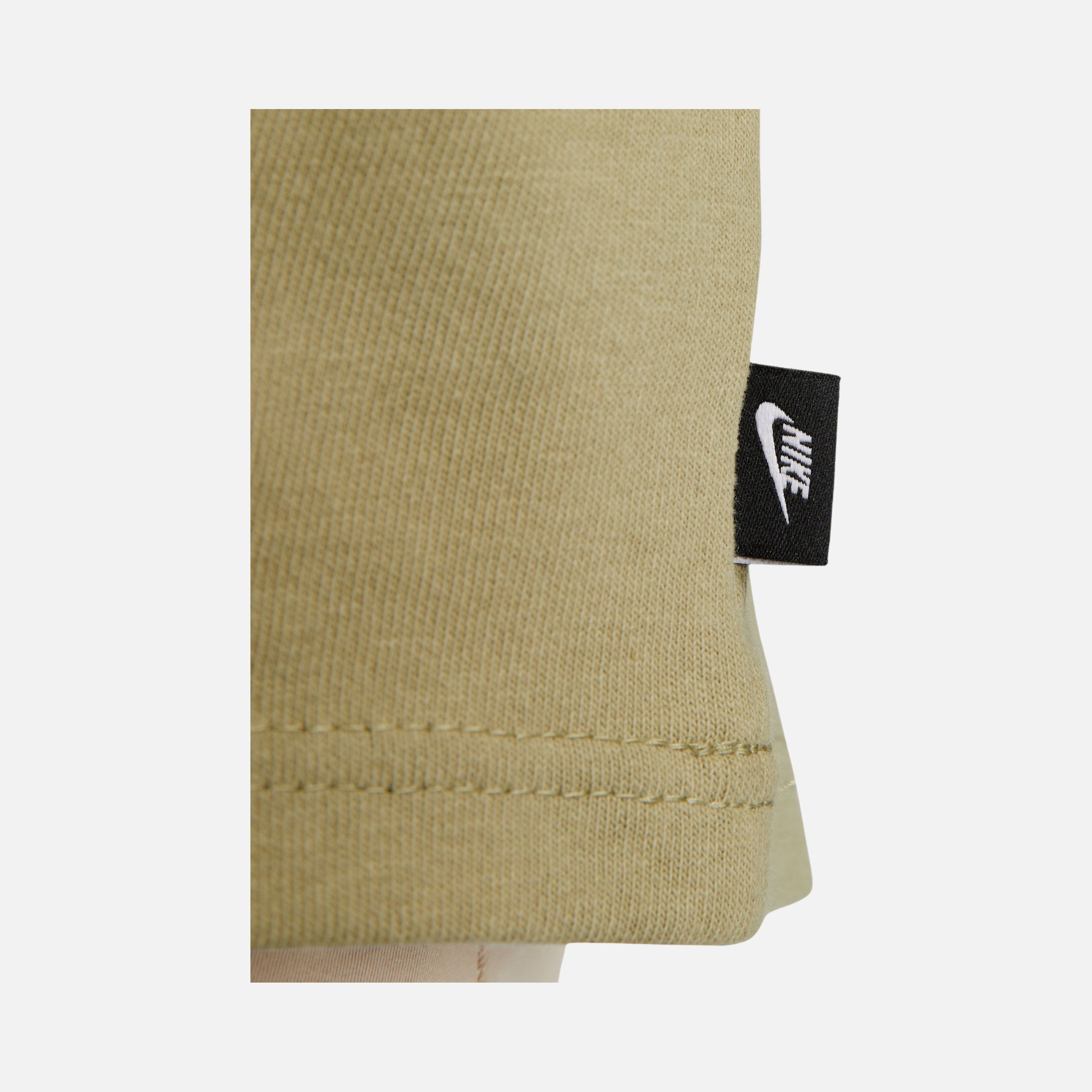 Nike Sportswear Premium Essentials Short-Sleeve Erkek Tişört