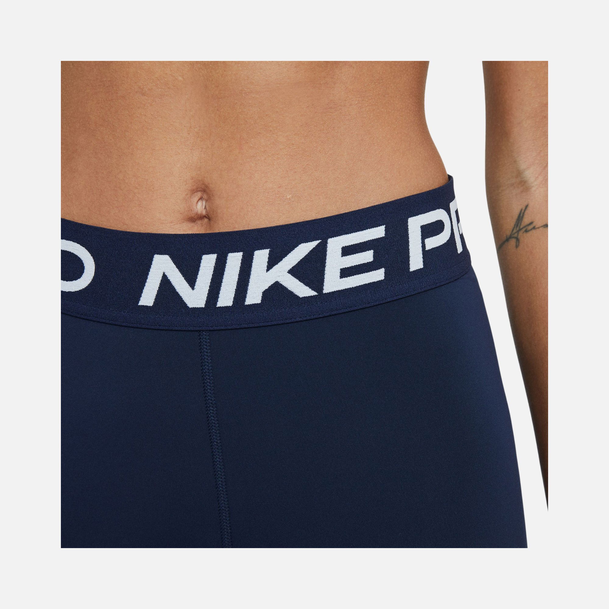 Nike Pro 8 cm Training Kadın Şort