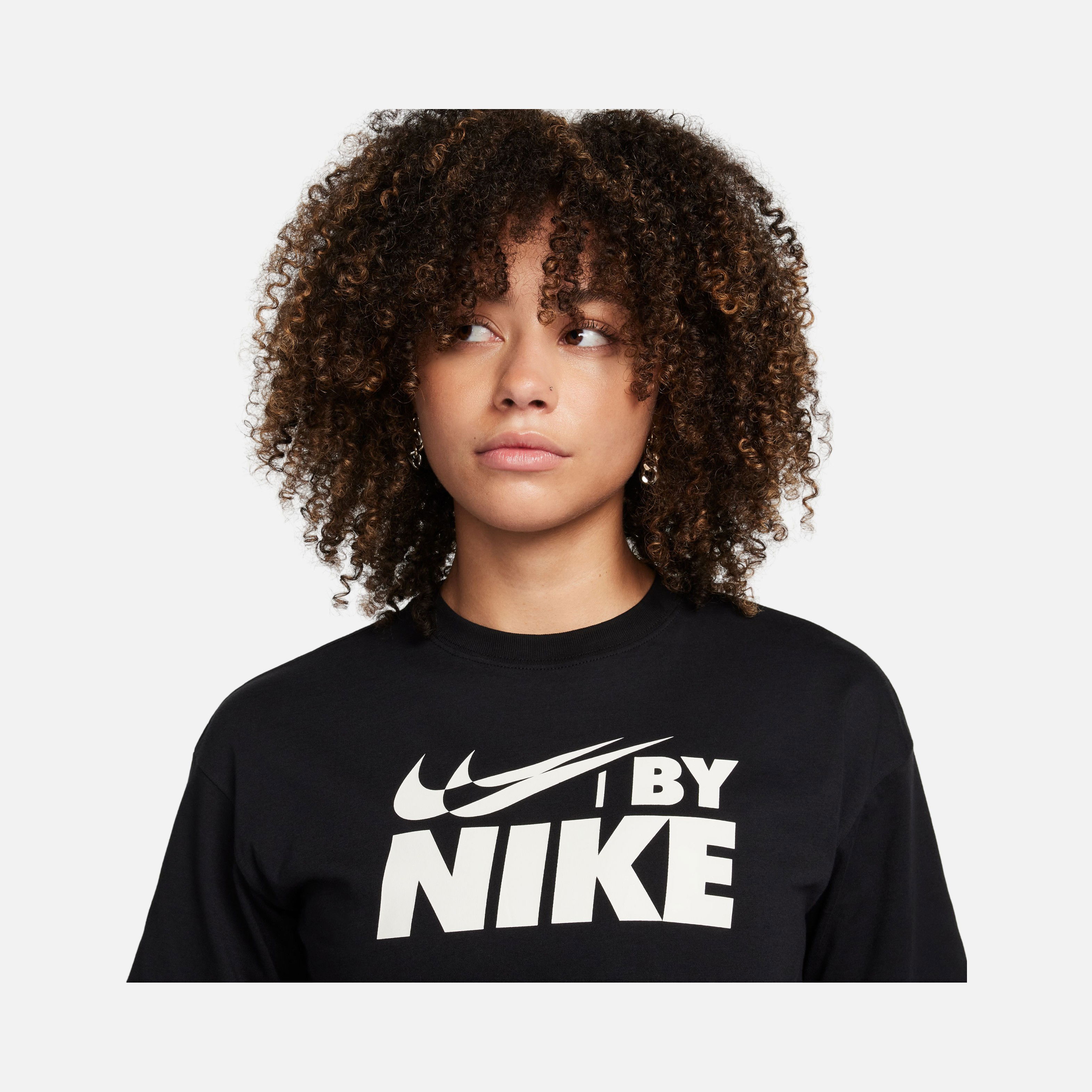 Nike Sportswear Gel Wide Cut & Off Shoulder Cropped Short-Sleeve Kadın Tişört