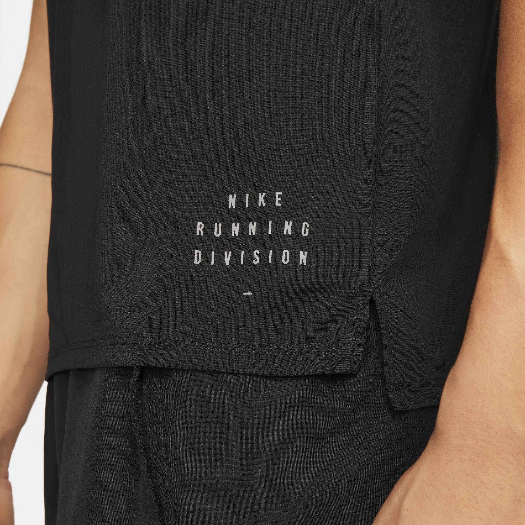 Nike Dri-Fit Run Division Rise 365 FW21 Short-Sleeve Erkek Tişört