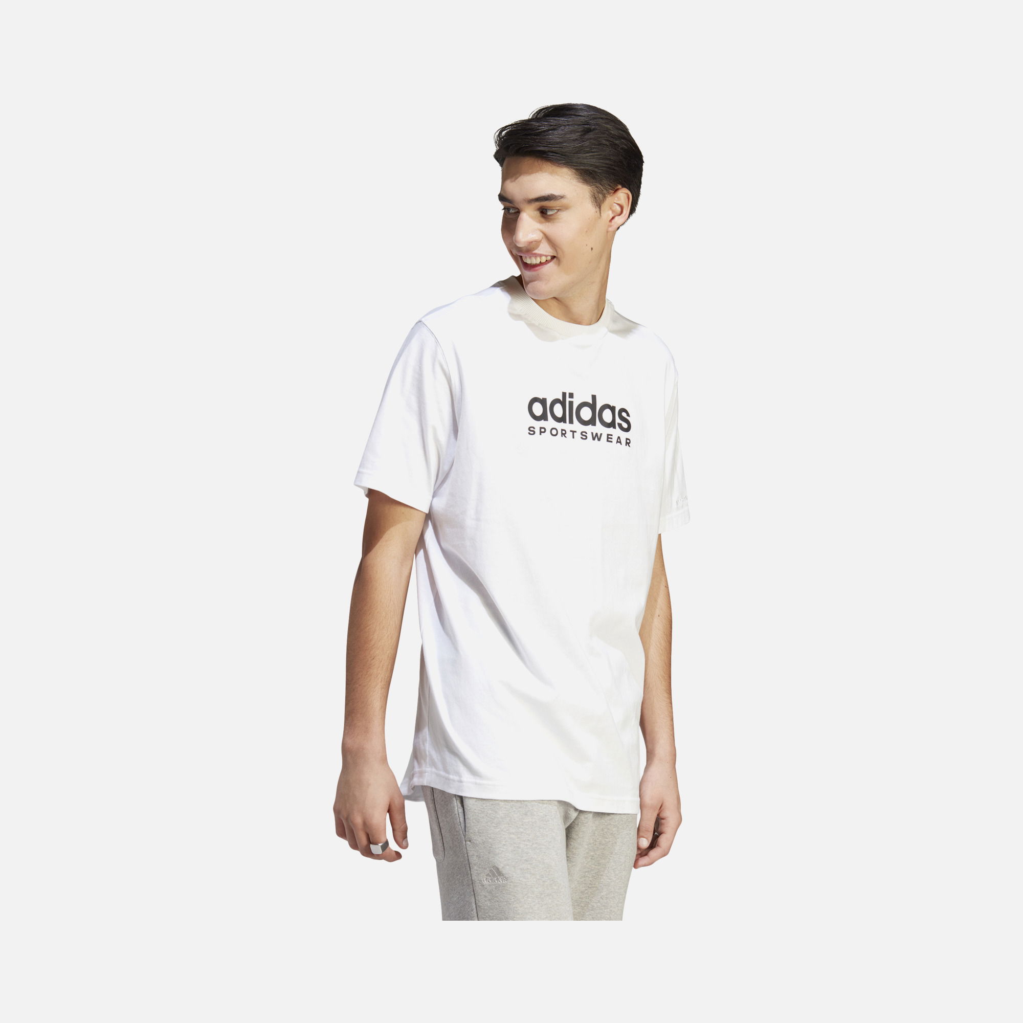adidas Sportswear All SZN Graphic Short-Sleeve Erkek Tişört