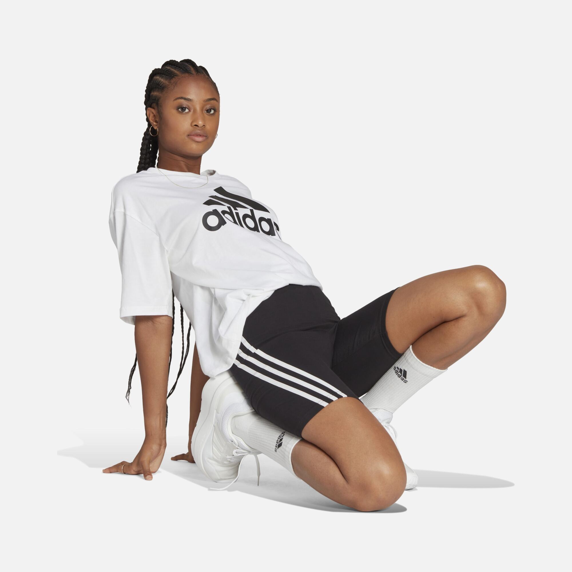 adidas Future Icons 3-Stripes Bike Kadın Şort