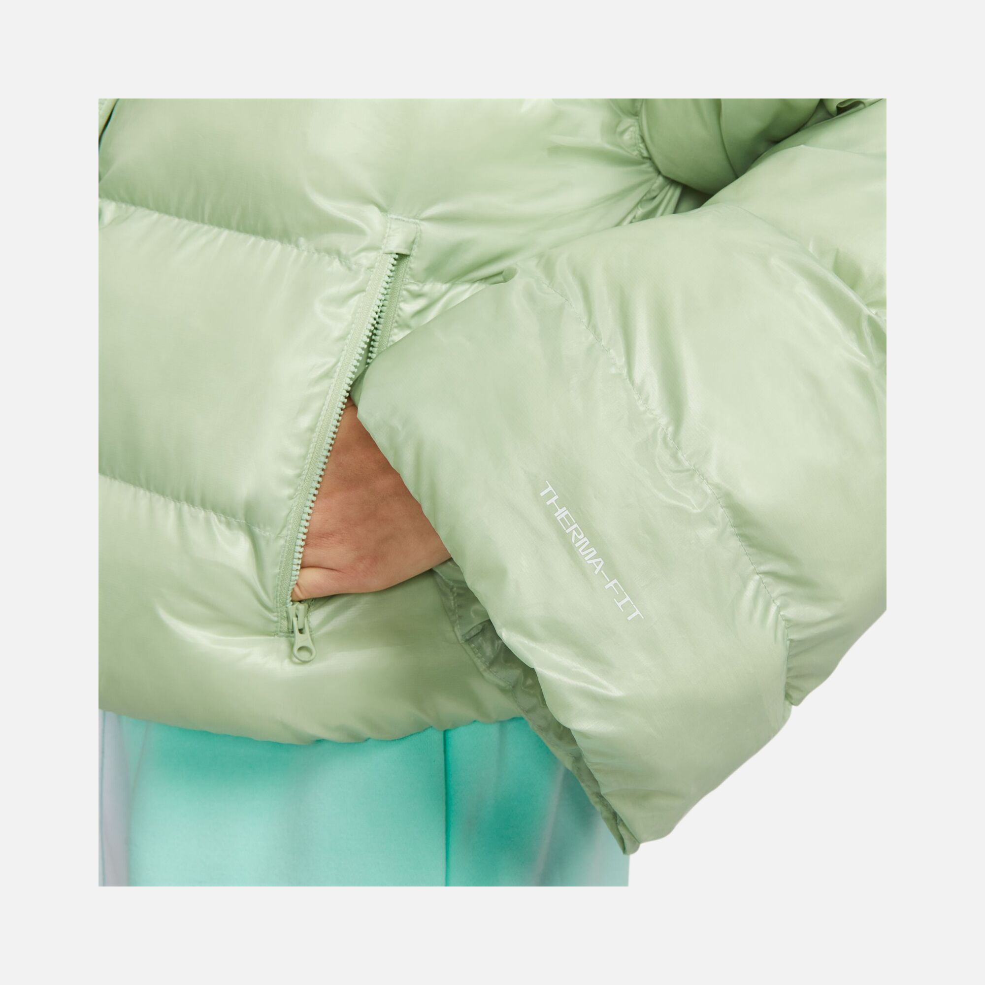 Nike Sportswear Therma-Fit City Series Synthetic Fill Full-Zip Hoodie Kadın Mont