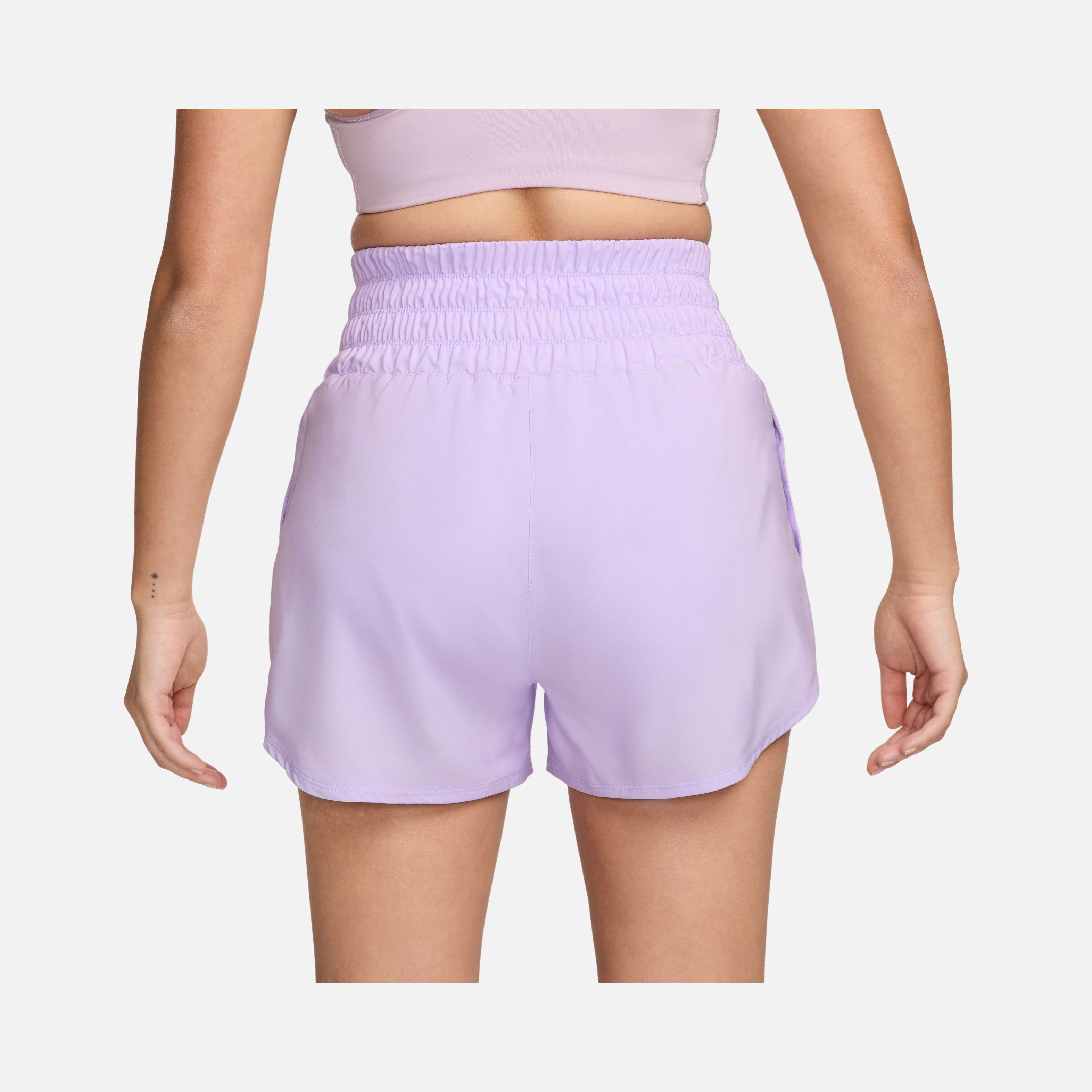 Nike One Dri-Fit Ultra High-Waisted 8cm (approx.) Brief-Lined Multidirectional Kadın Şort