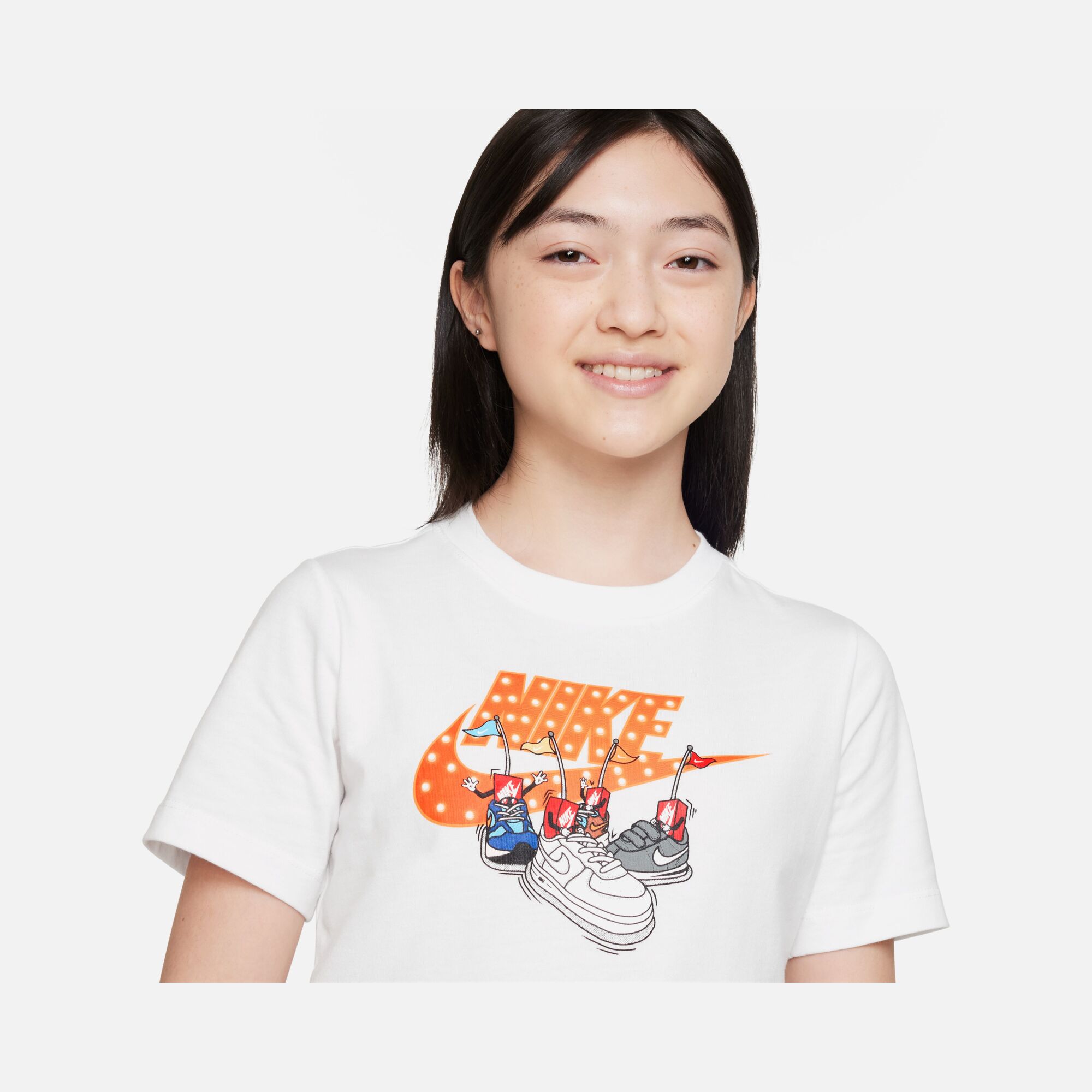 Nike Sportswear Boxy Graphic Short-Sleeve Çocuk Tişört