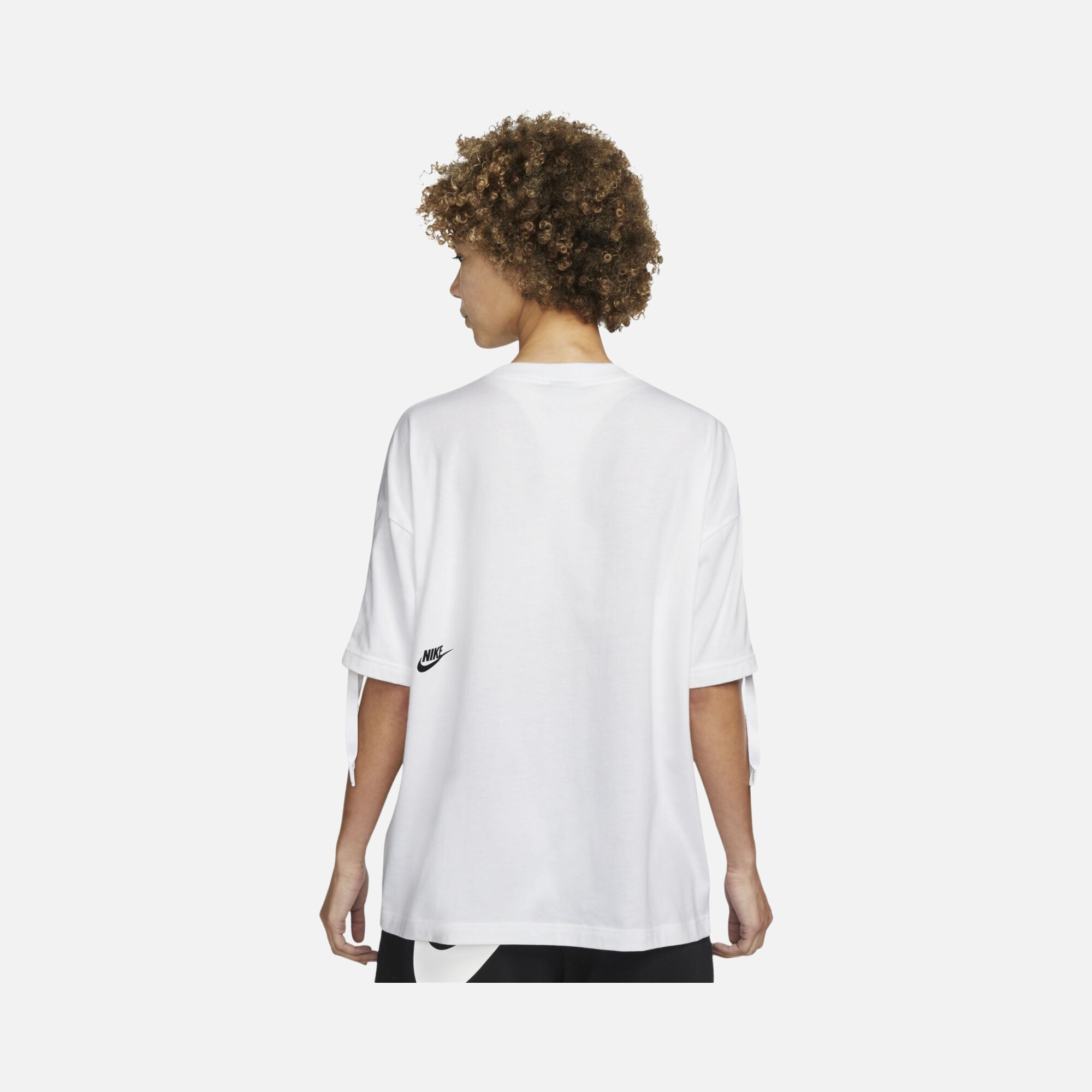 Nike Sportswear Dance Short-Sleeve Kadın Tişört