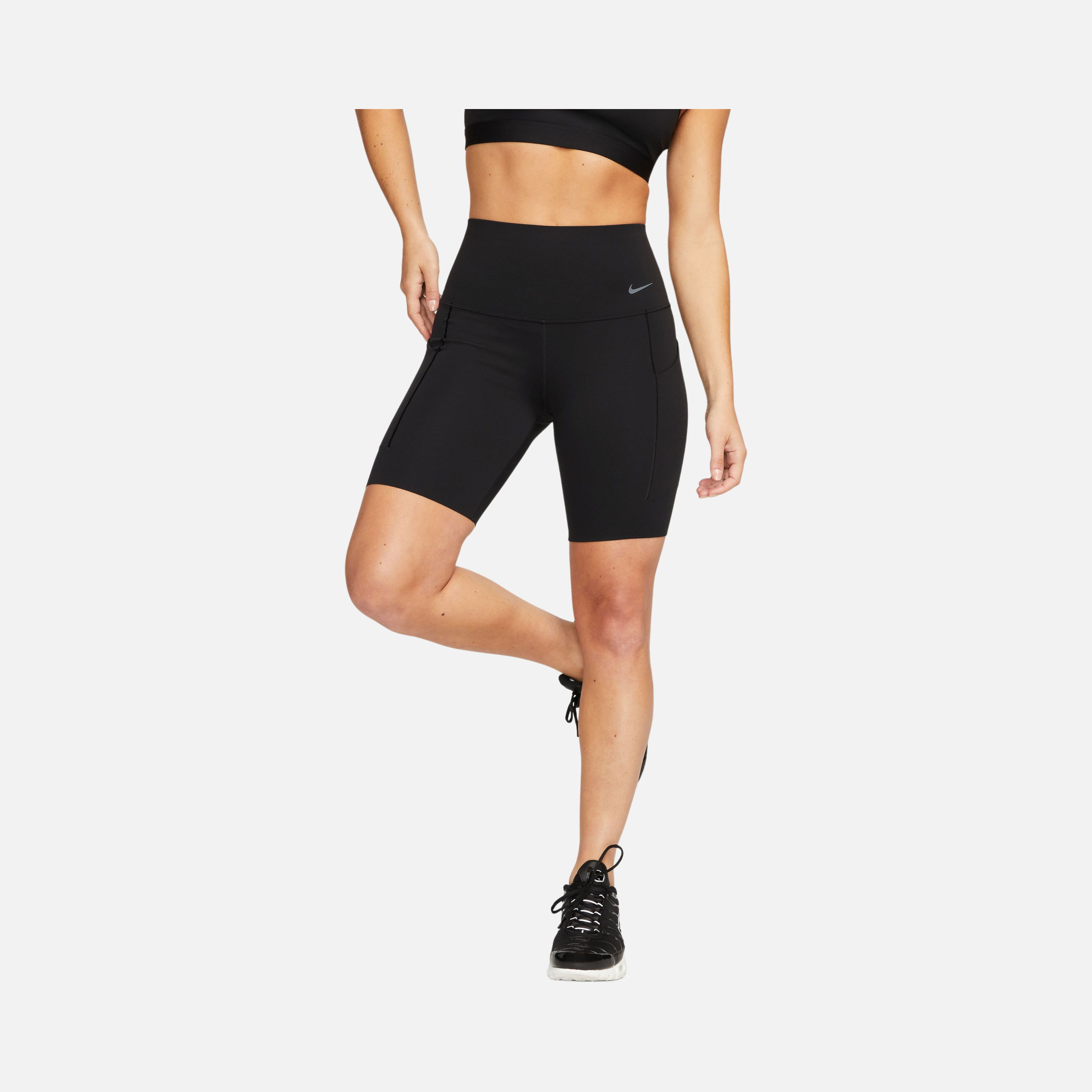 Nike Dri-Fit Universa Medium-Support High-Waisted 8" Biker Training Kadın Şort