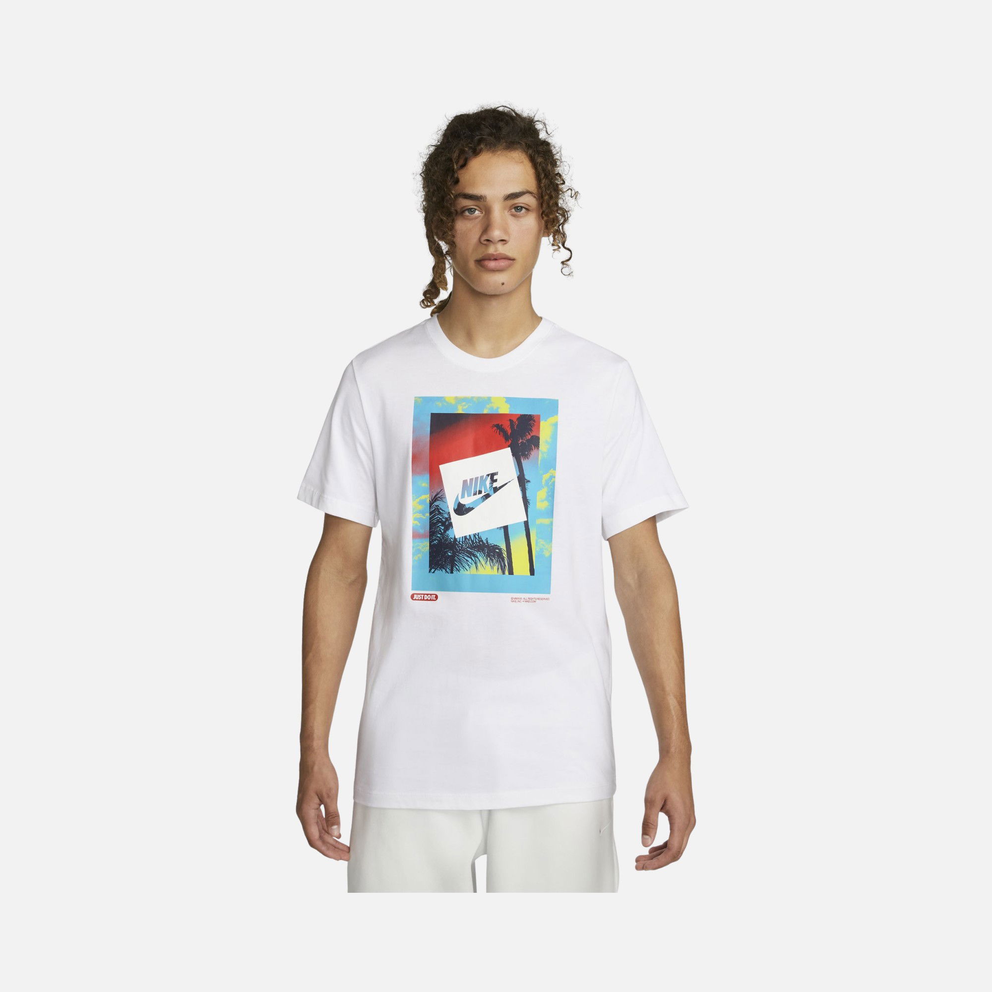 Nike Sportswear Heatwave Photo Graphic Short-Sleeve Erkek Tişört
