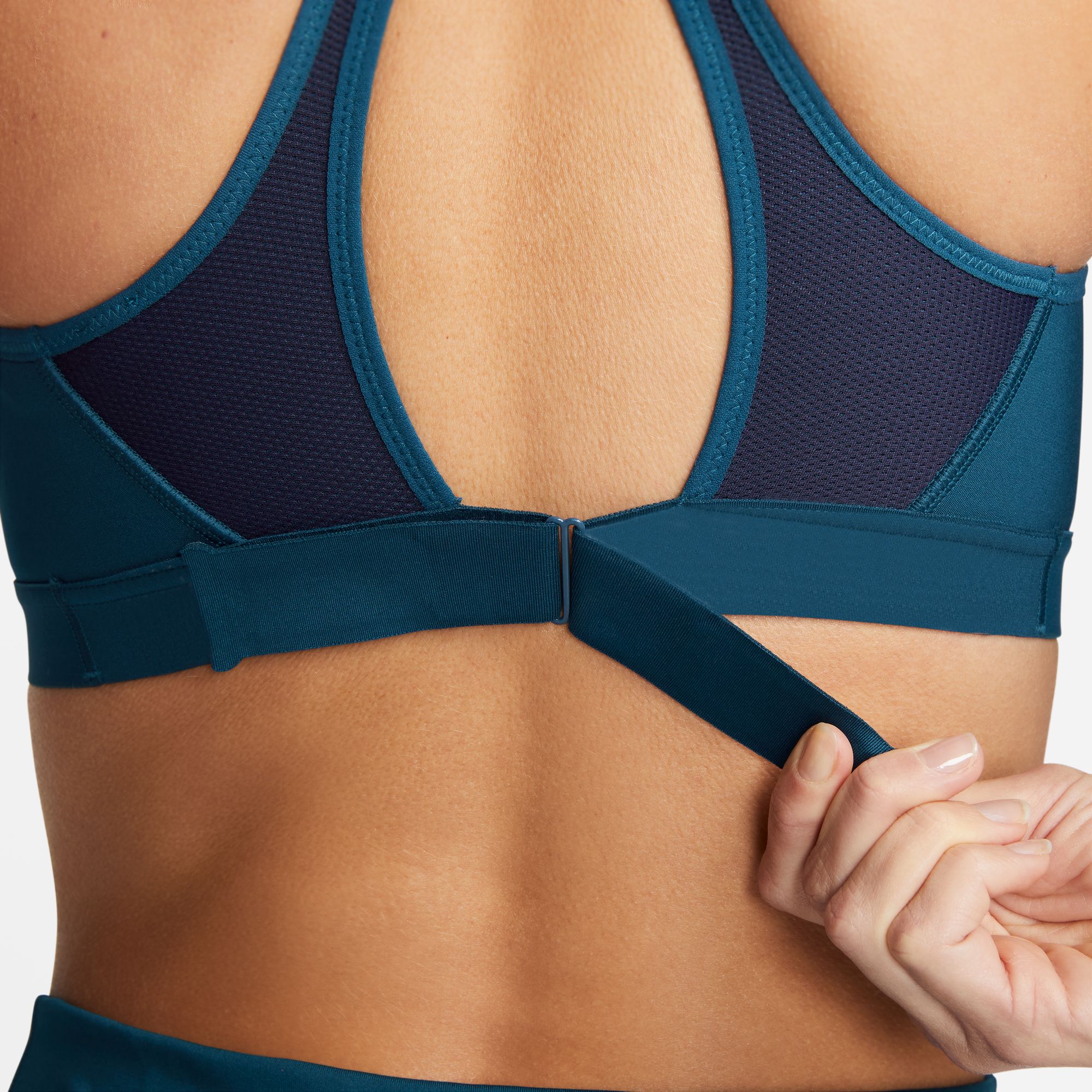 Nike Dri-Fit Swoosh High-Support Sports Kadın Bra