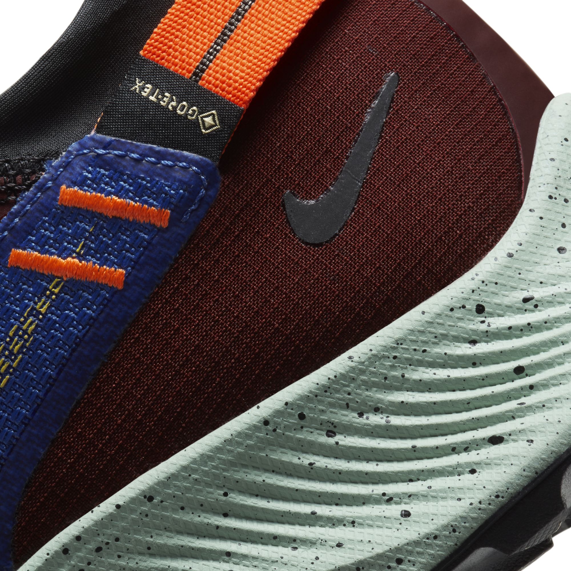 Nike Pegasus Trail 2 Gore-Tex Kadın Spor Ayakkabı