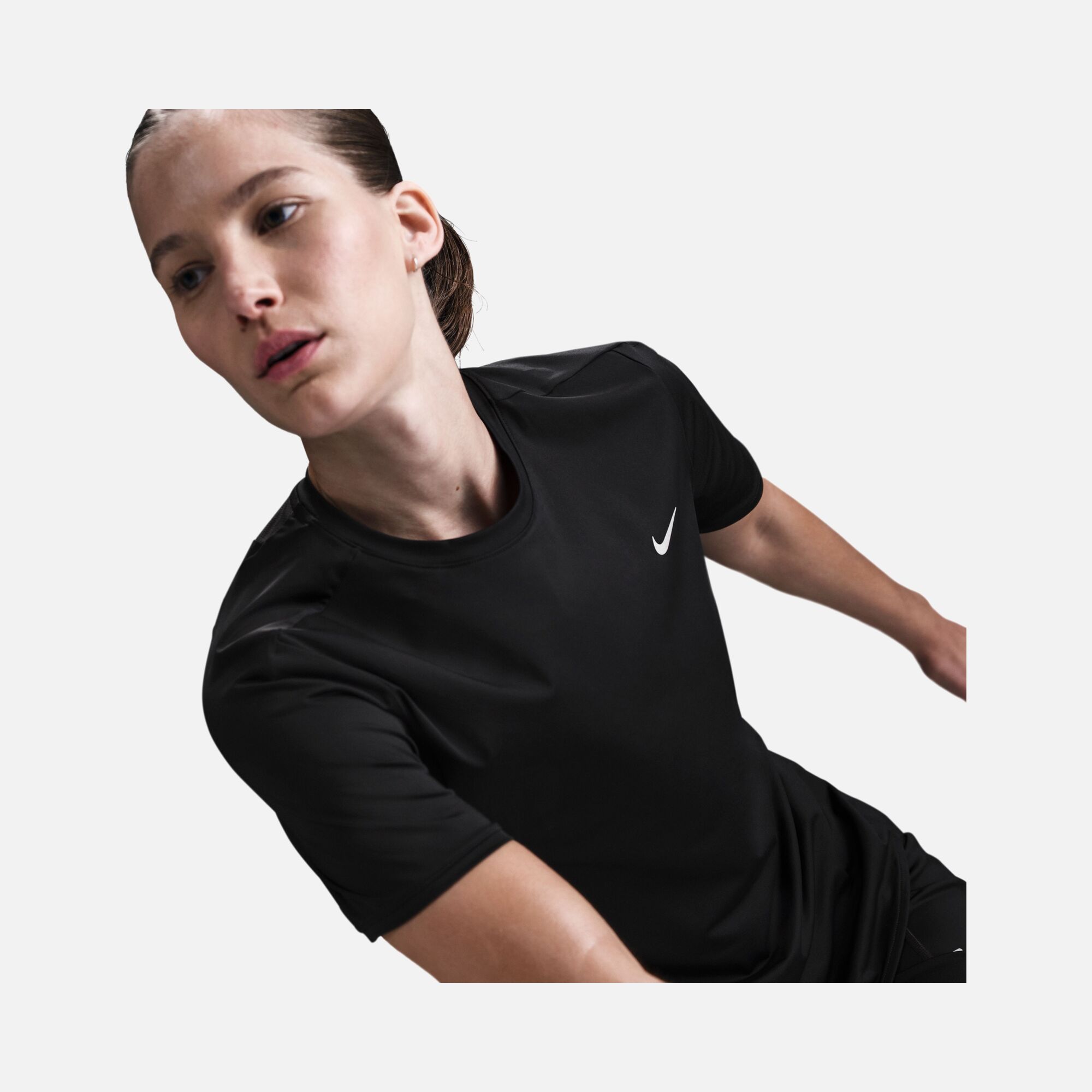 Nike Swift Dri-Fit Running Short-Sleeve Kadın Tişört