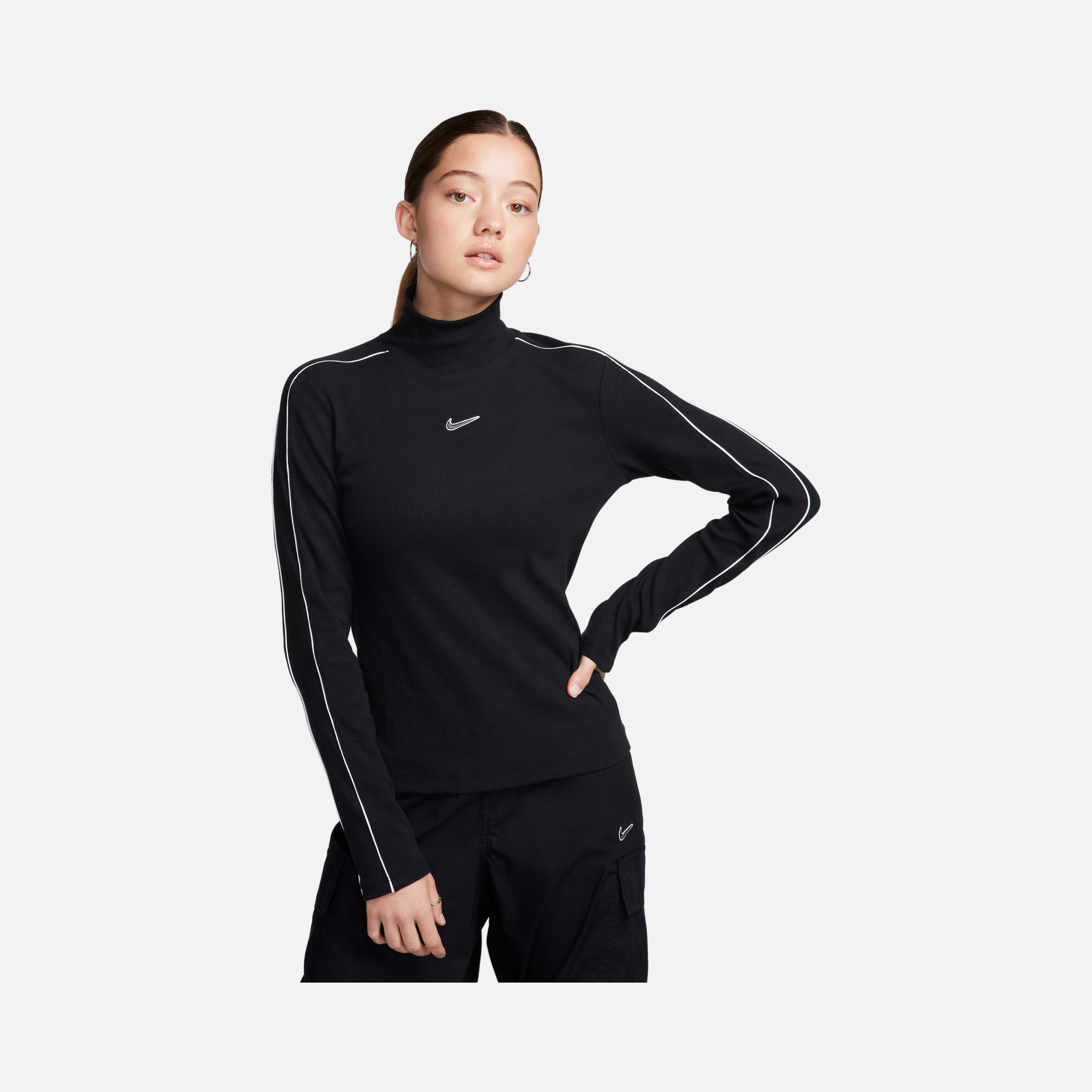 Nike Sportswear Stretchy Twill Turtleneck Long-Sleeve Kadın Tişört