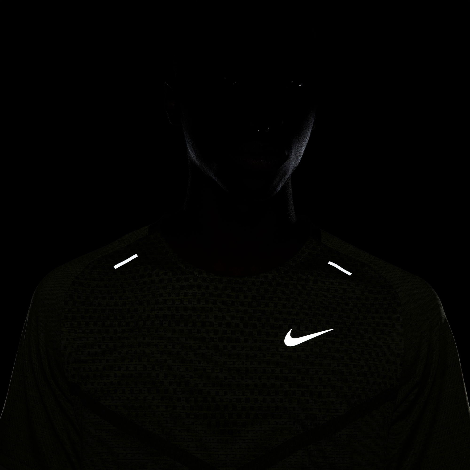 Nike Dri-Fit ADV TechKnit Ultra Running Short-Sleeve Erkek Tişört