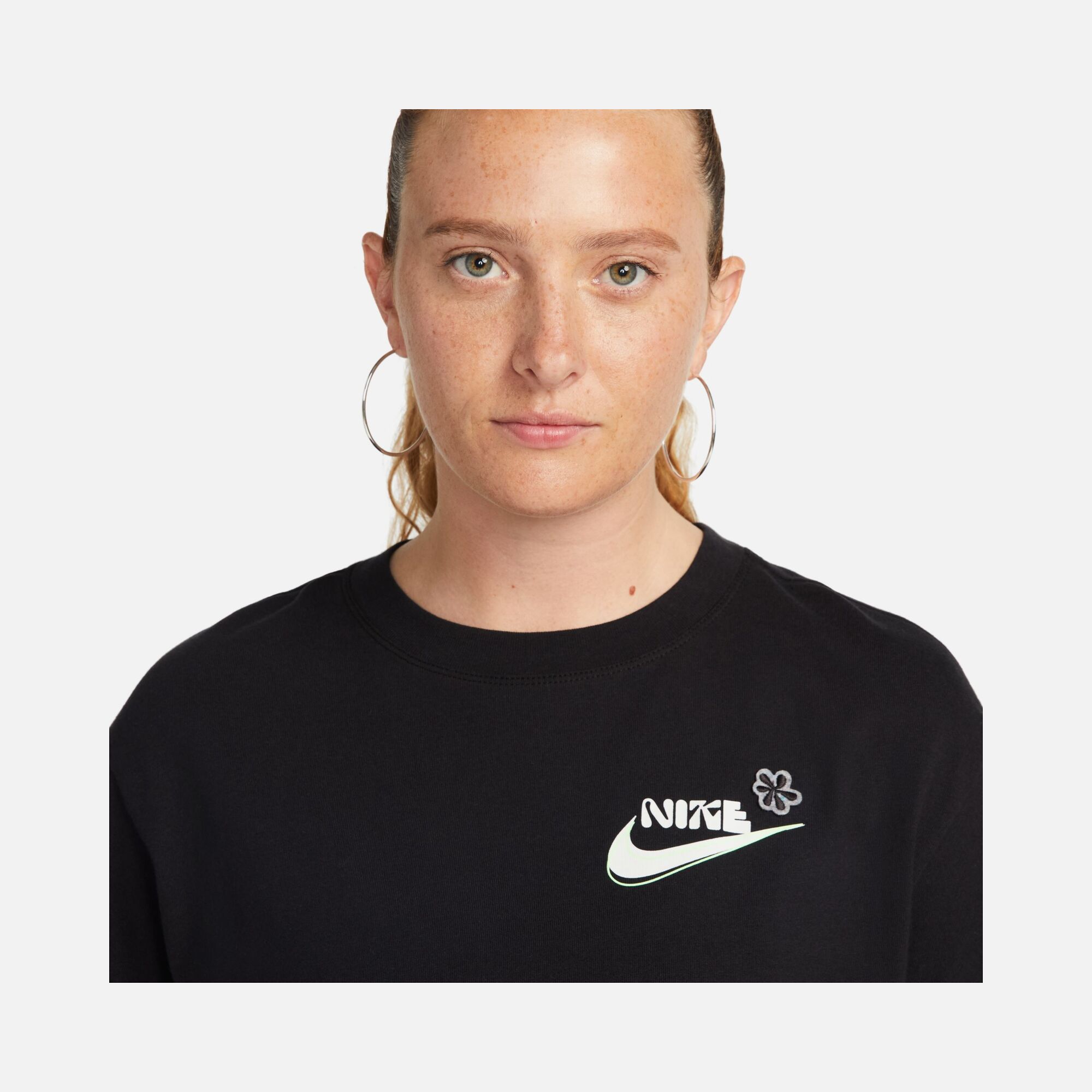 Nike Sportswear ''Fower Graphic'' Fiber 2 Short-Sleeve Kadın Tişört