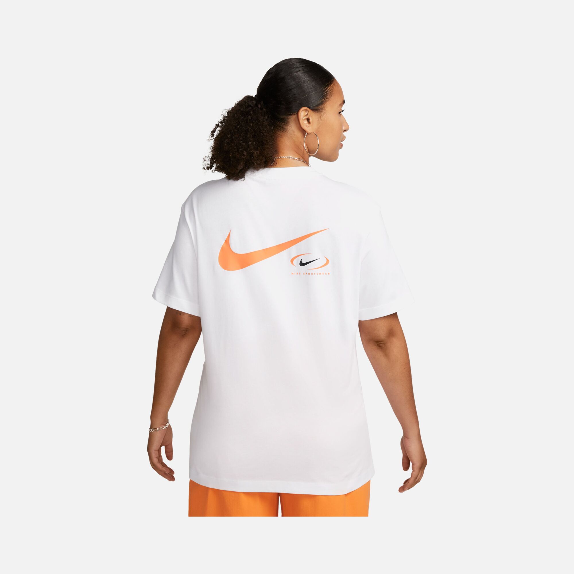 Nike Sportswear Graphic Loose Fit Short-Sleeve Kadın Tişört