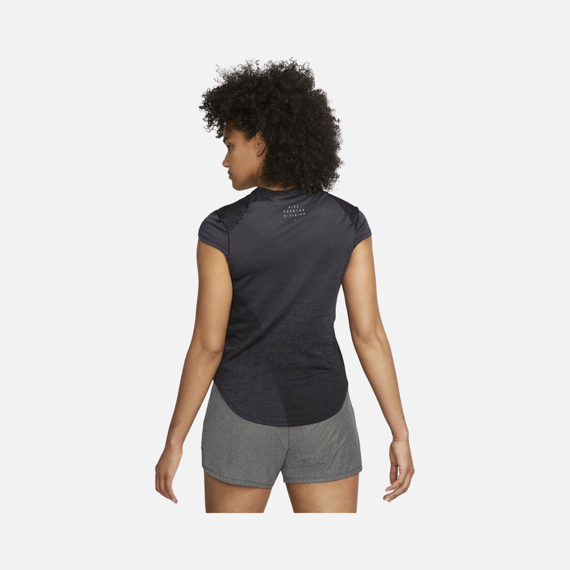 Nike Dri-Fit Run Division Running Short-Sleeve Kadın Tişört