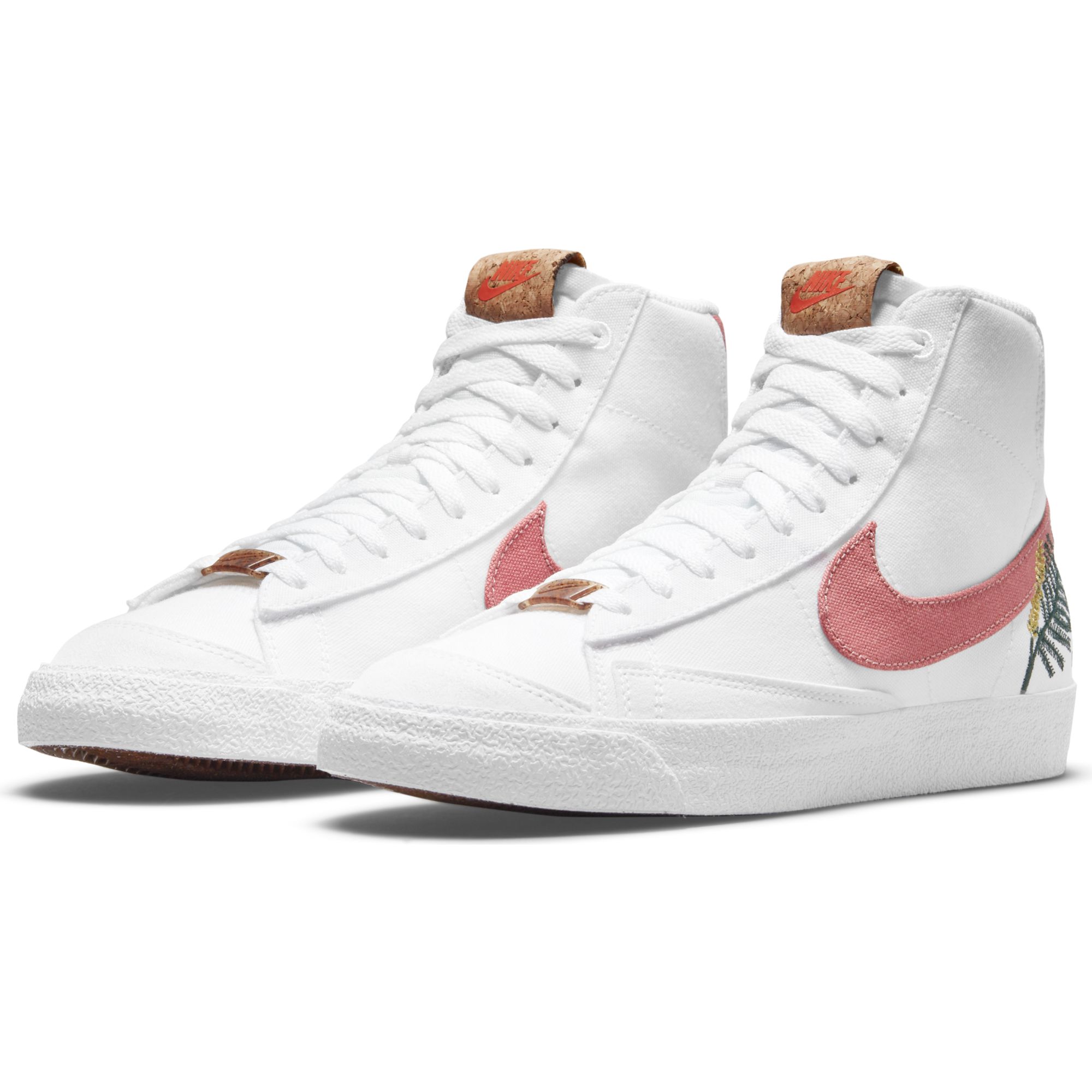 Nike Blazer Mid '77 SE Fig 2. Kadın Spor Ayakkabı