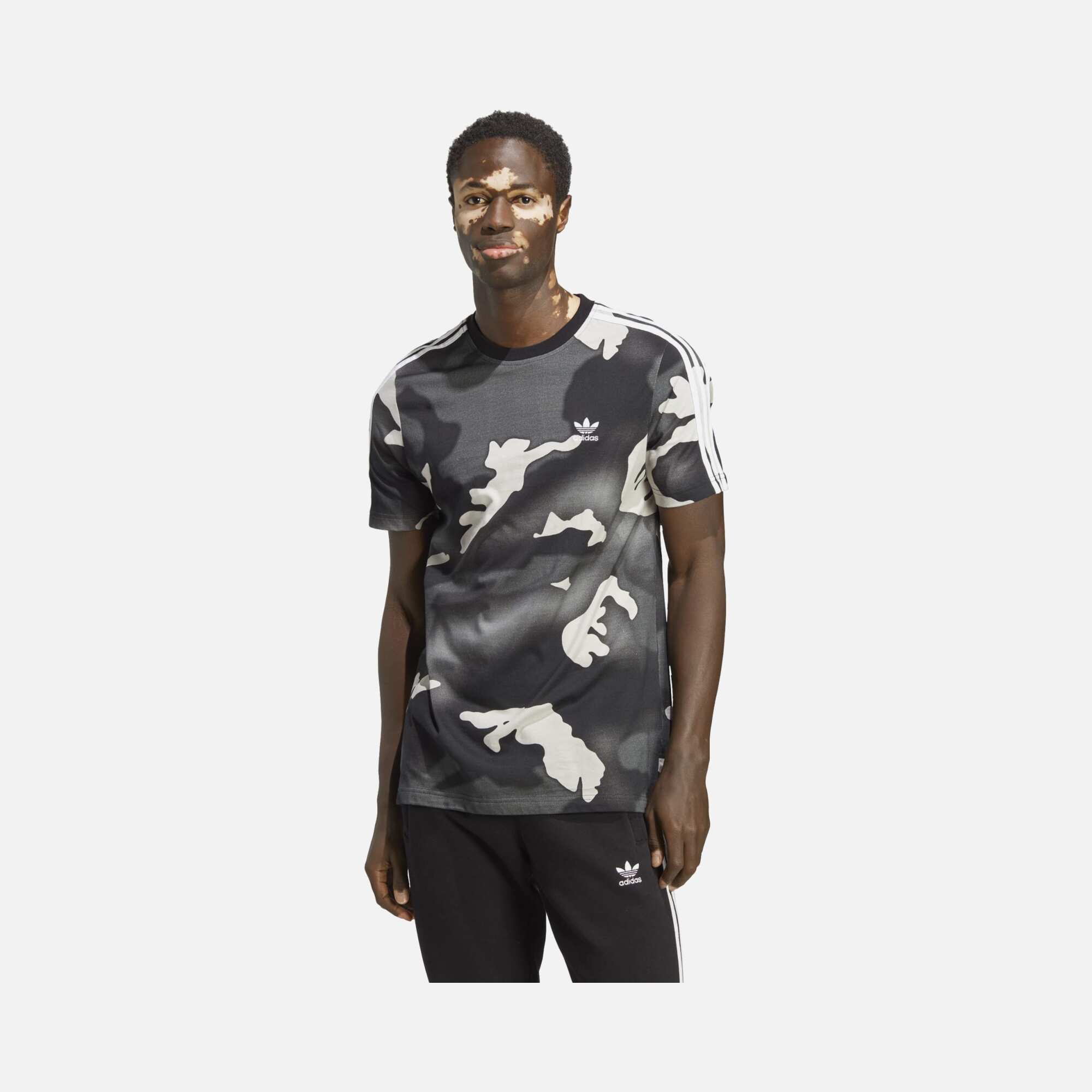 adidas Sportswear Graphics Camouflage Allover Short-Sleeve Erkek Tişört