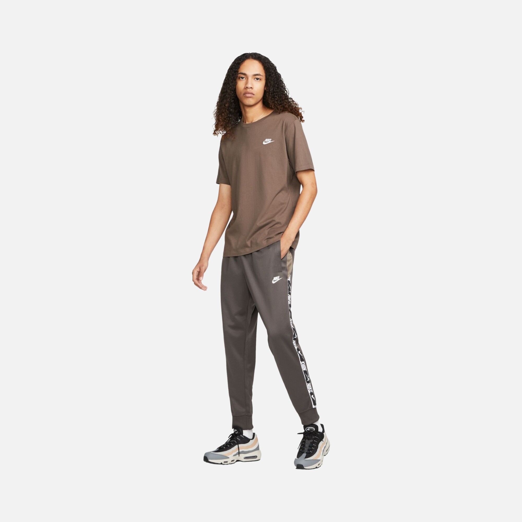 Nike Sportswear Repeat Graphic Erkek Eşofman Altı