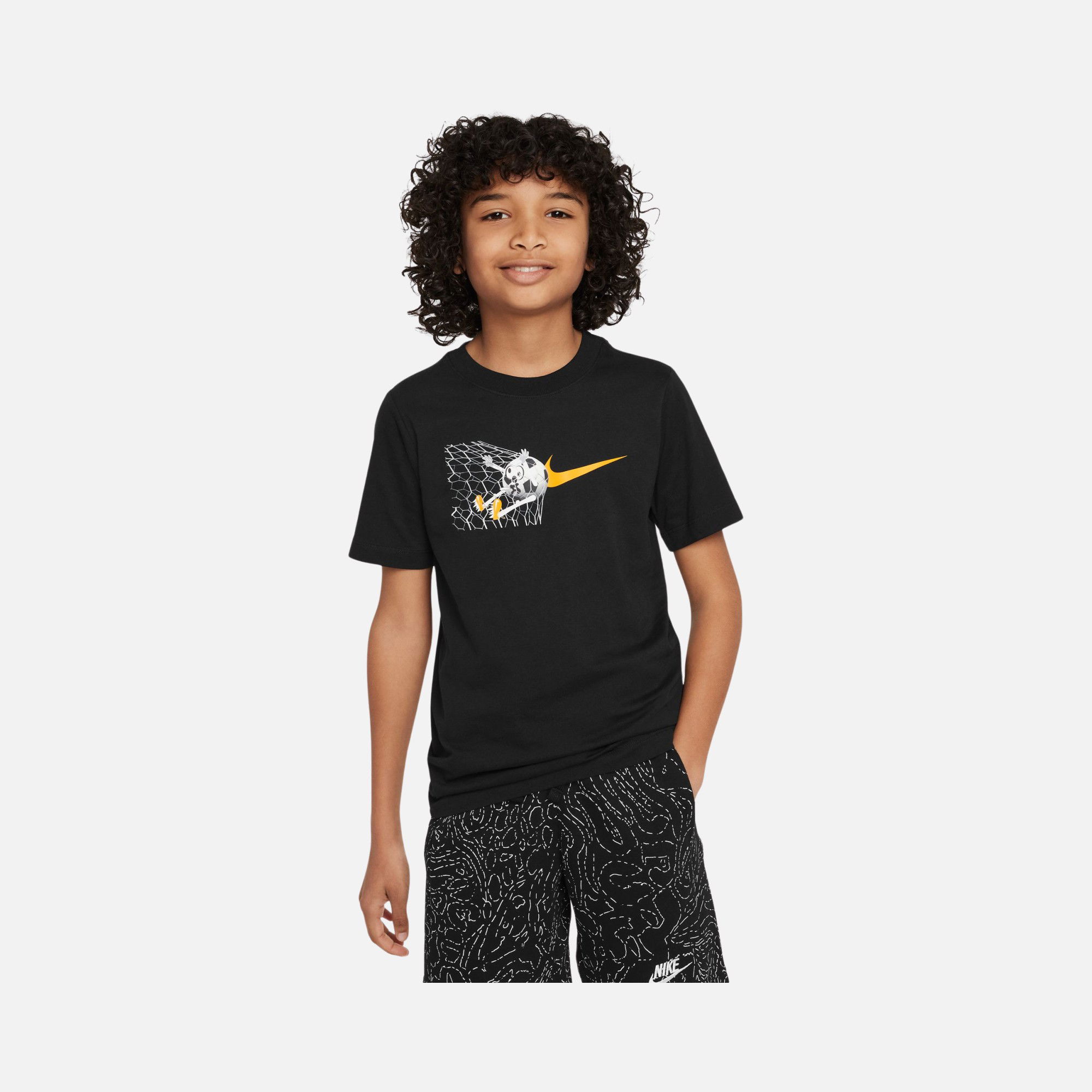 Nike Sportswear Soccer Ball Graphic Short-Sleeve Çocuk Tişört