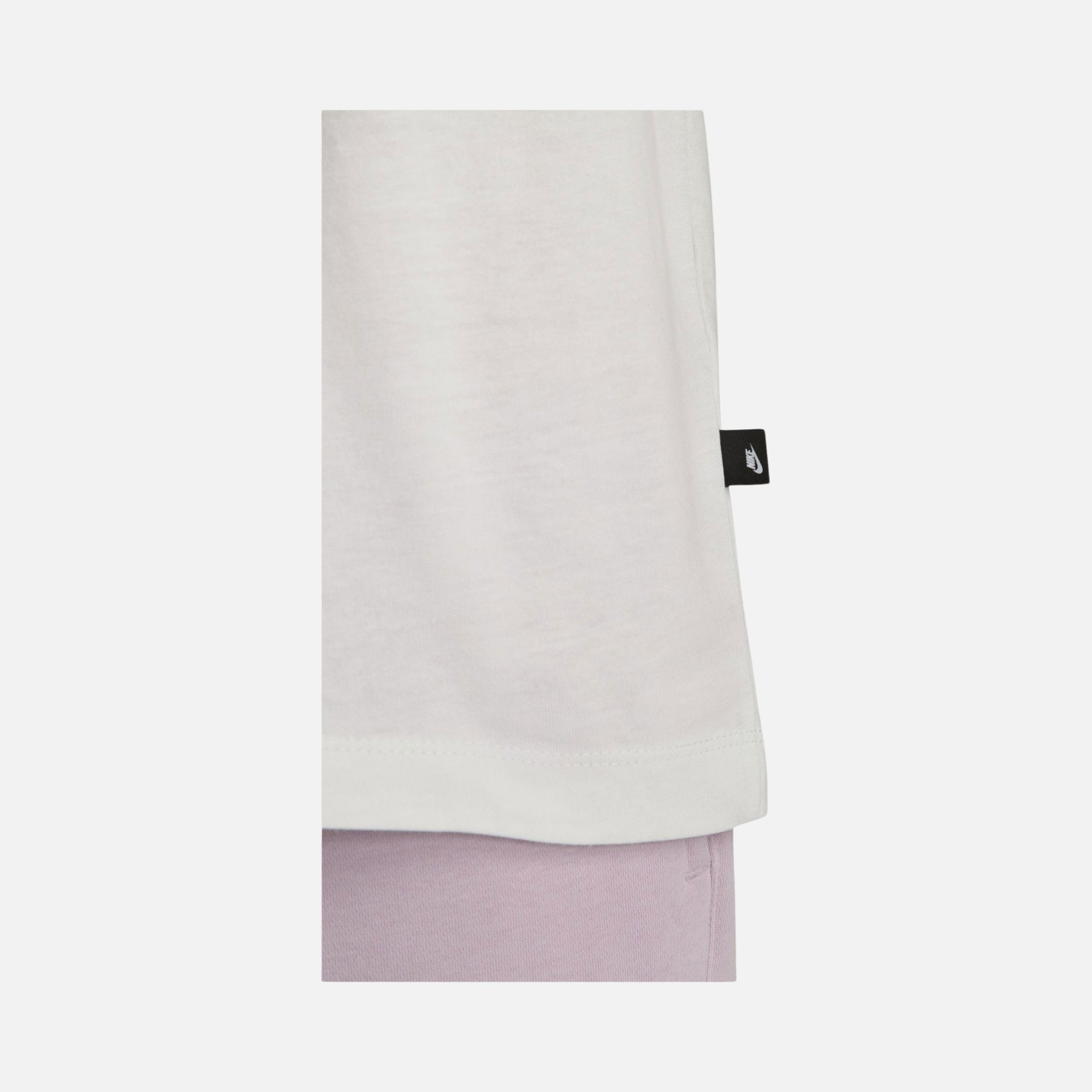 Nike Sportswear ''Fantasy Graphic'' Short-Sleeve Erkek Tişört