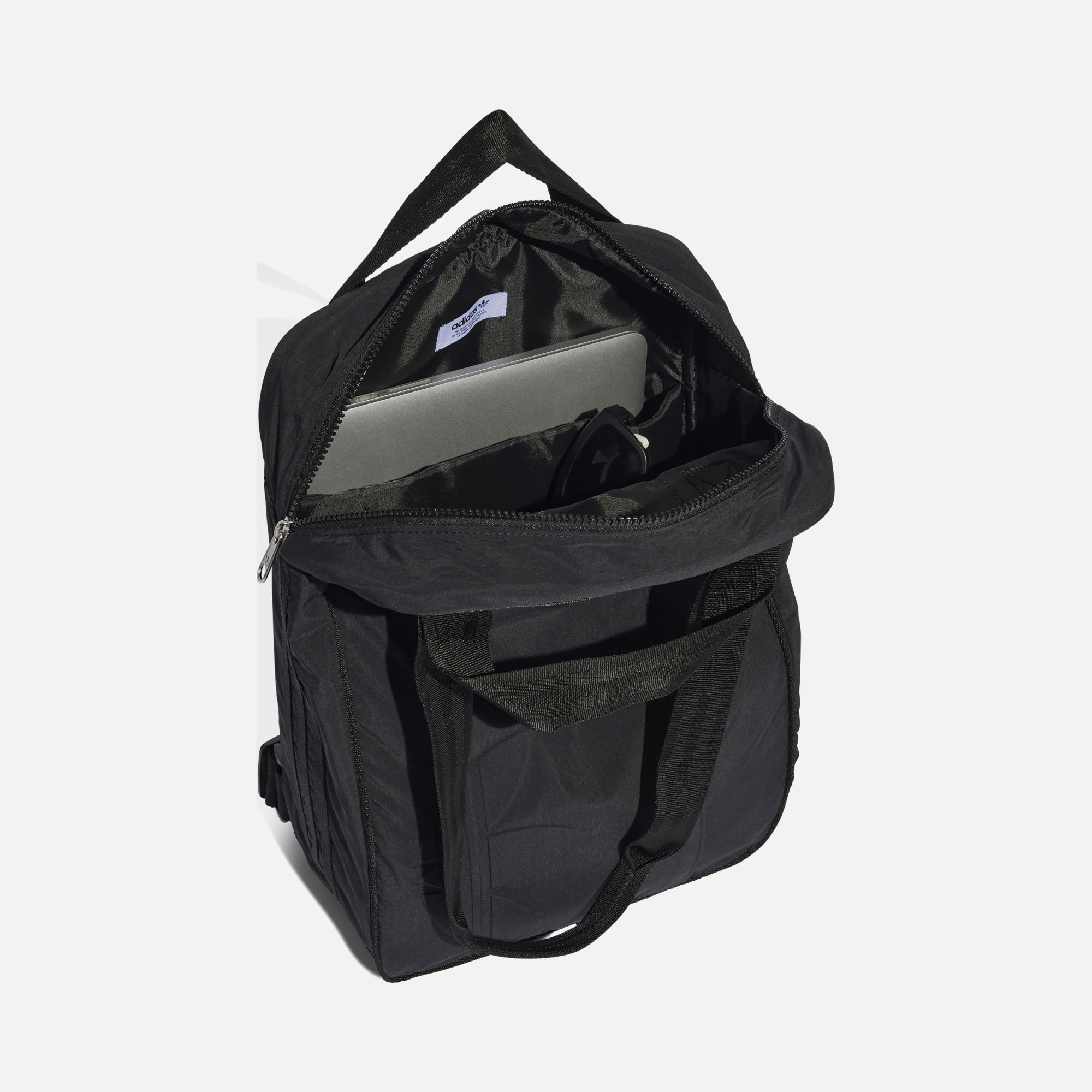 adidas Originals Embossed Trefoil Graphic (19,75 L) Functional & Compact Unisex Sırt Çantası