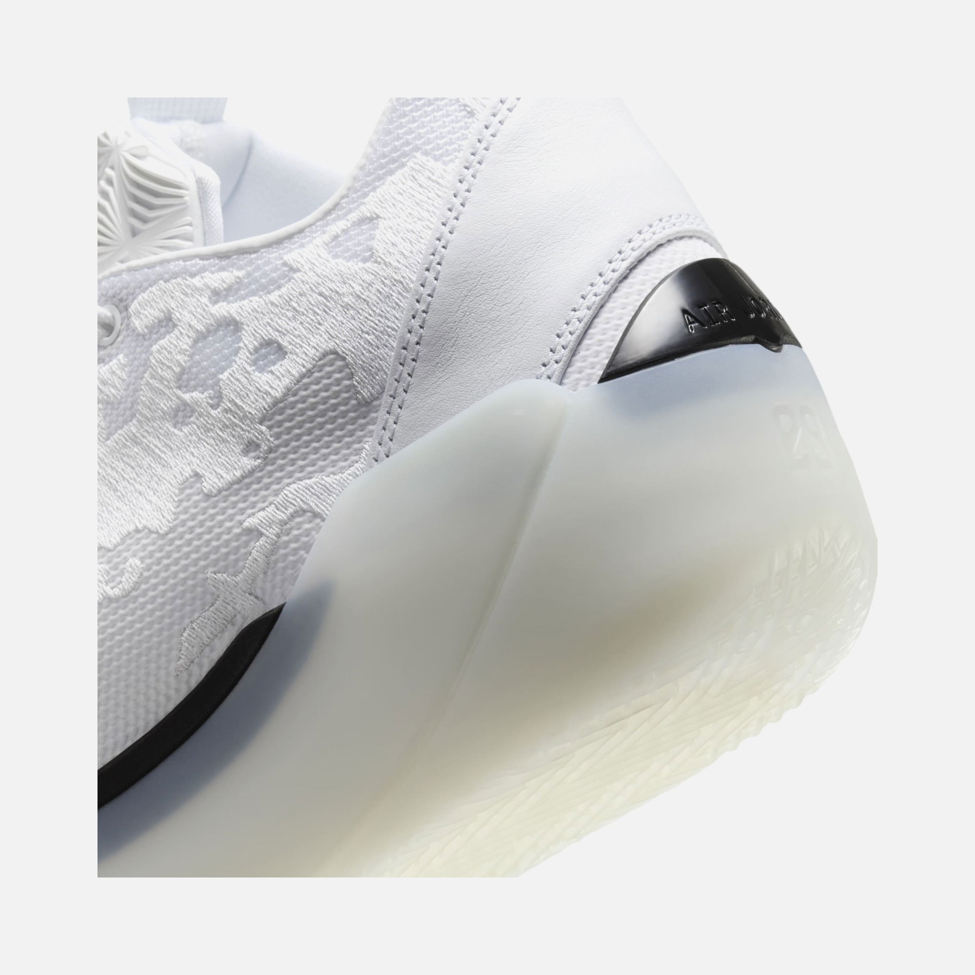 Nike Air Jordan XXXIX "Sol" Erkek Basketbol Ayakkabısı