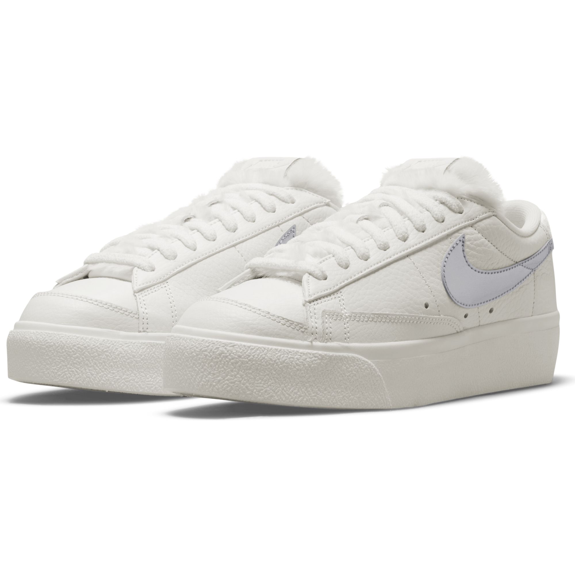 Nike Blazer Low Platform ''Metallic Swoosh'' Kadın Spor Ayakkabı