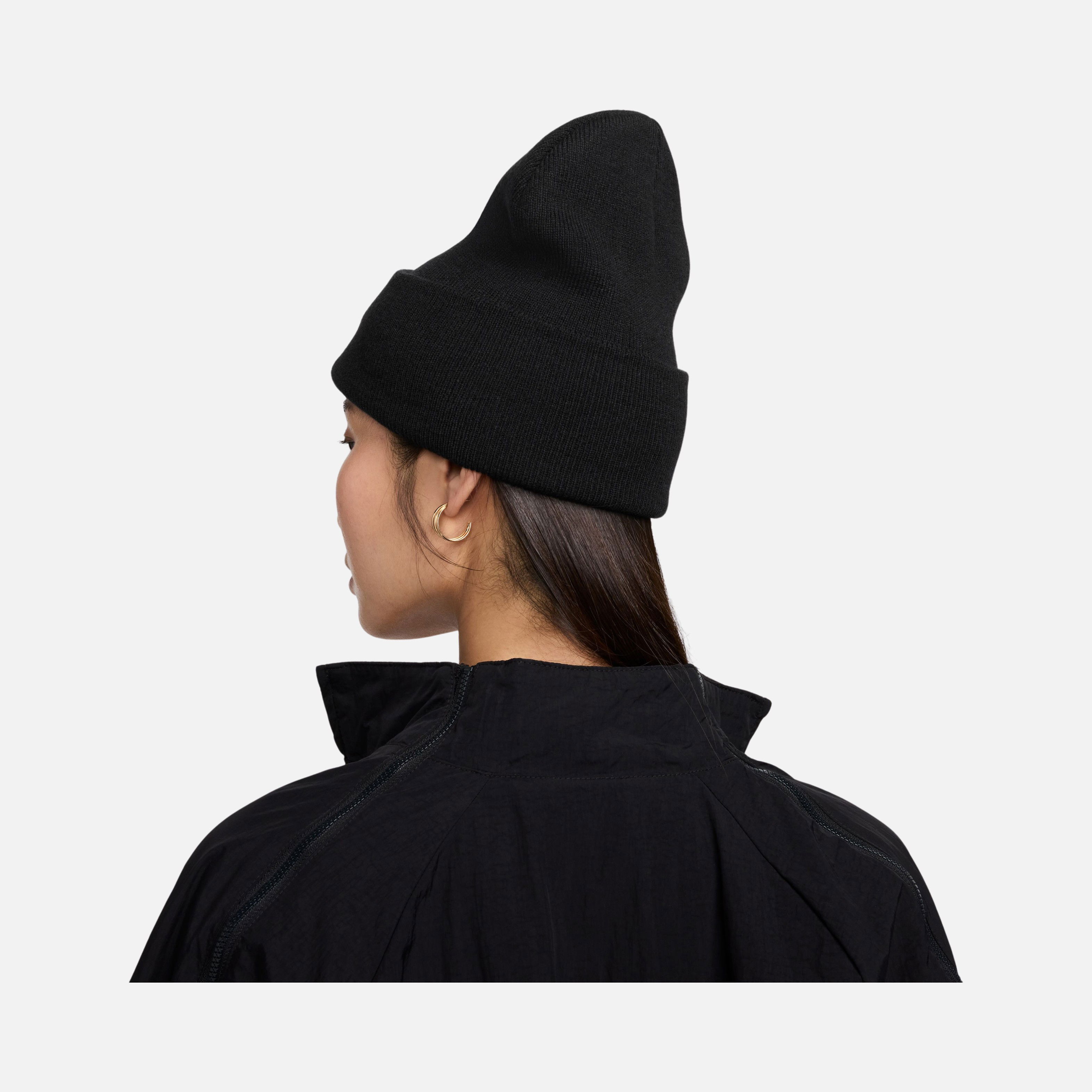 Nike Sportswear Peak Embroidered Futura Logo Unisex Bere