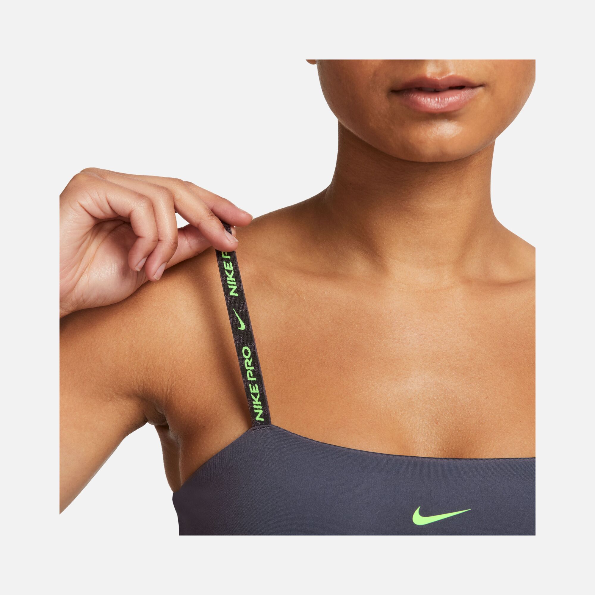 Nike Pro Dri-Fit Indy Light-Support Padded Bandeau Kadın Bra