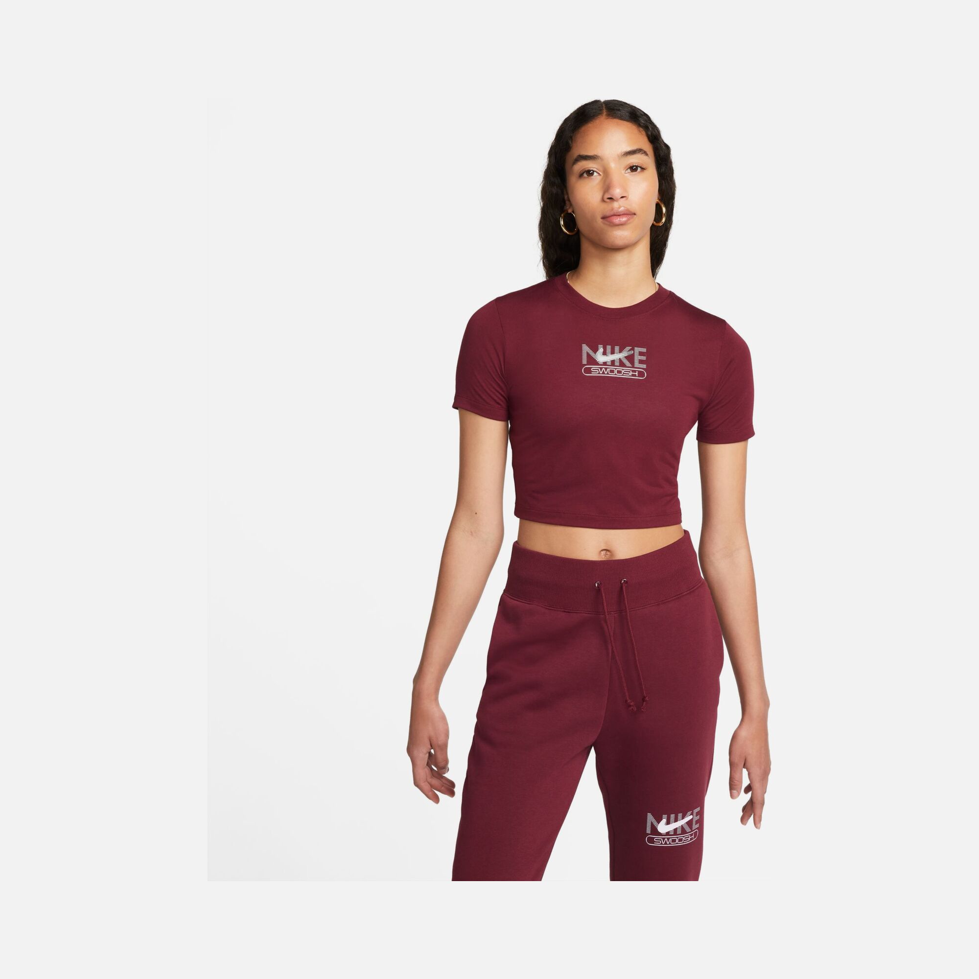 Nike Sportswear Slim Cropped Short-Sleeve Kadın Tişört